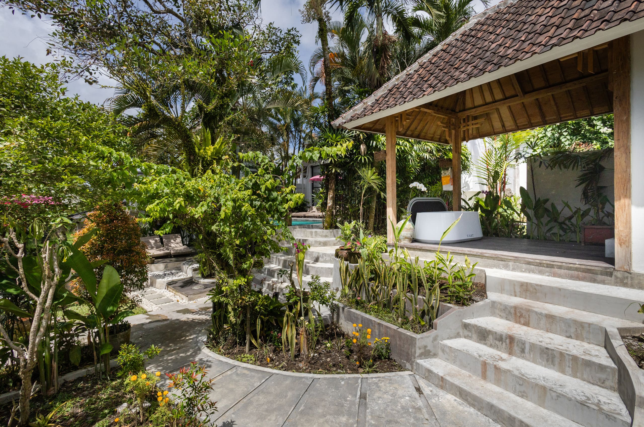Trinity Gardens Wild BeautifulJungle Villa 40