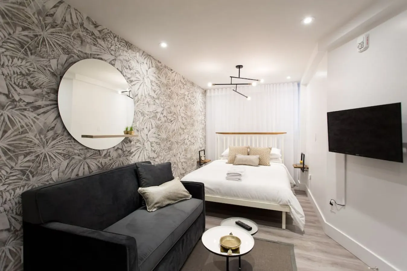 Little Italy - Cozy and Fresh Mini Studio with kitchen - Unit 102