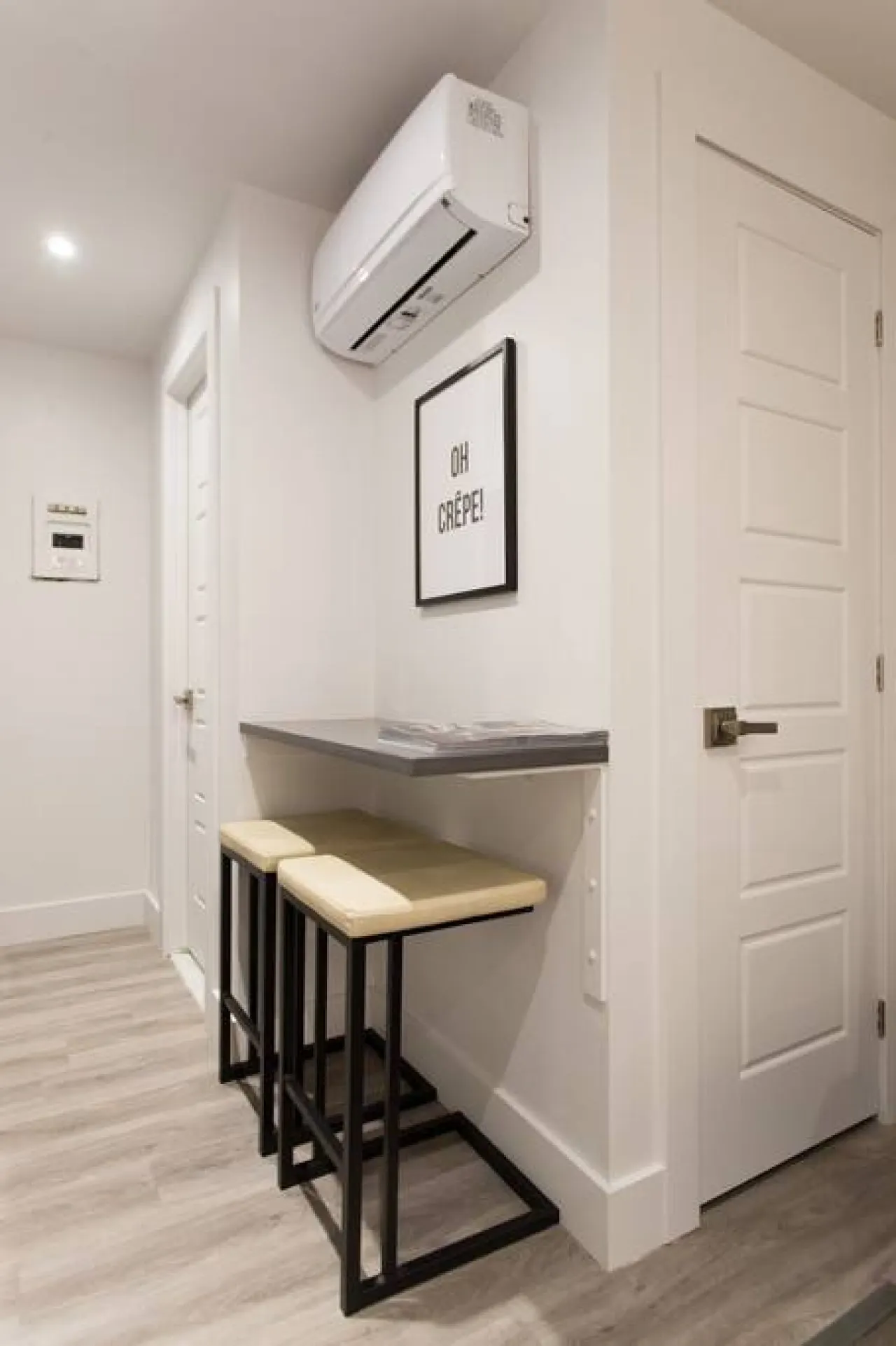 Little Italy - Cozy and Fresh Mini Studio with kitchen - Unit 102 13