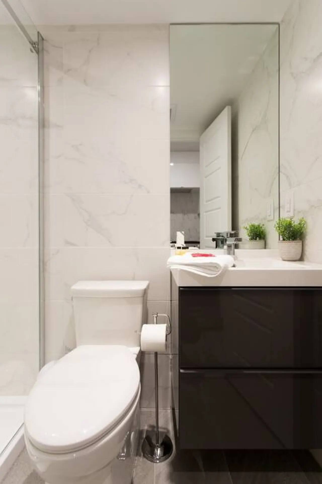 Little Italy - Cozy and Fresh Mini Studio with kitchen - Unit 102 18