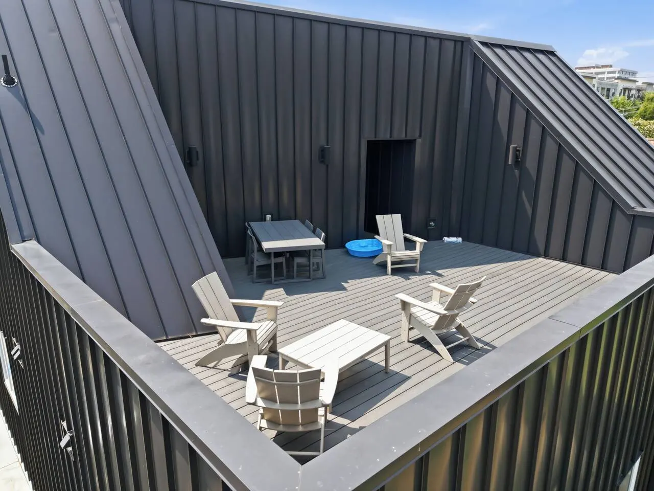 Backyard Bliss, Rooftop, Bath Robes, Pets OK! 2