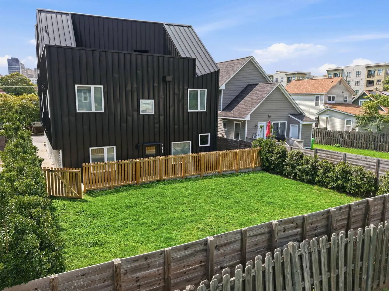 Backyard Bliss, Rooftop, Bath Robes, Pets OK! 8