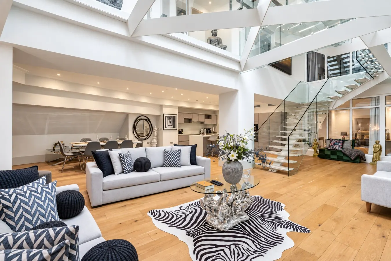 The Mayfair Glasshouse | 24hr Concierge | Central AC | Huge Terrace Overlooking Hyde Park