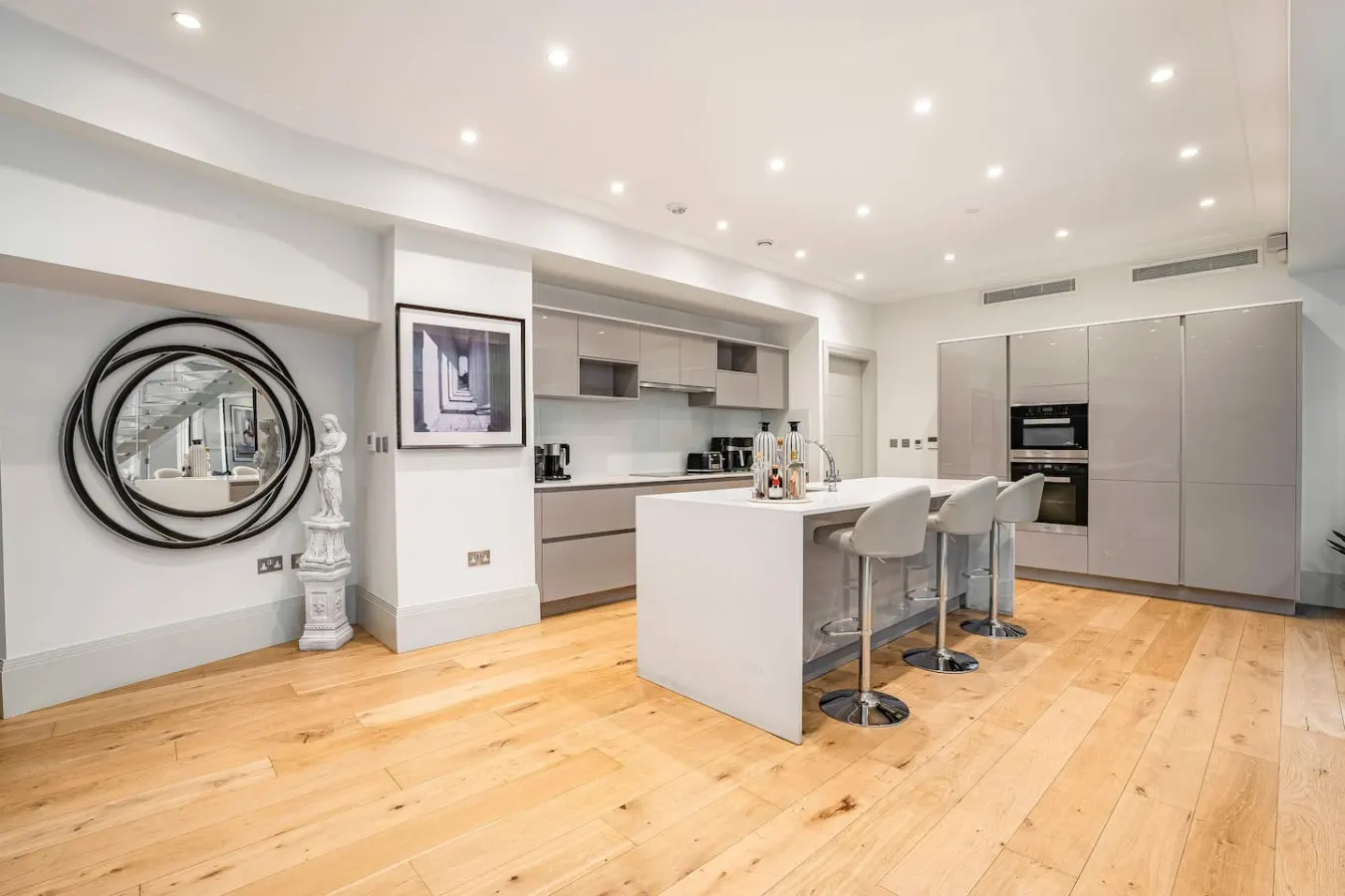 The Mayfair Glasshouse 24hr Concierge Central AC Huge Terrace Overlooking Hyde Park 12