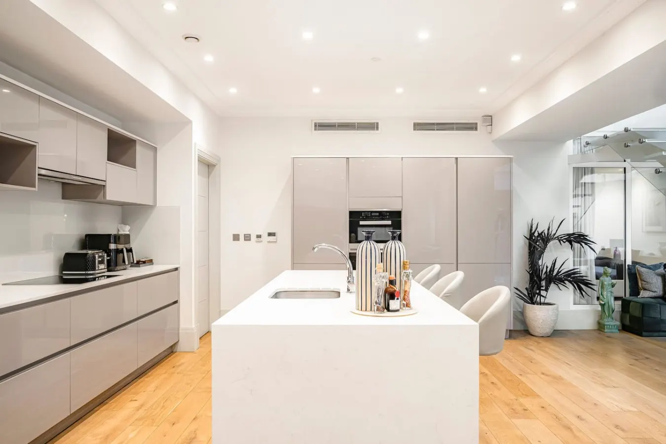 The Mayfair Glasshouse 24hr Concierge Central AC Huge Terrace Overlooking Hyde Park 15