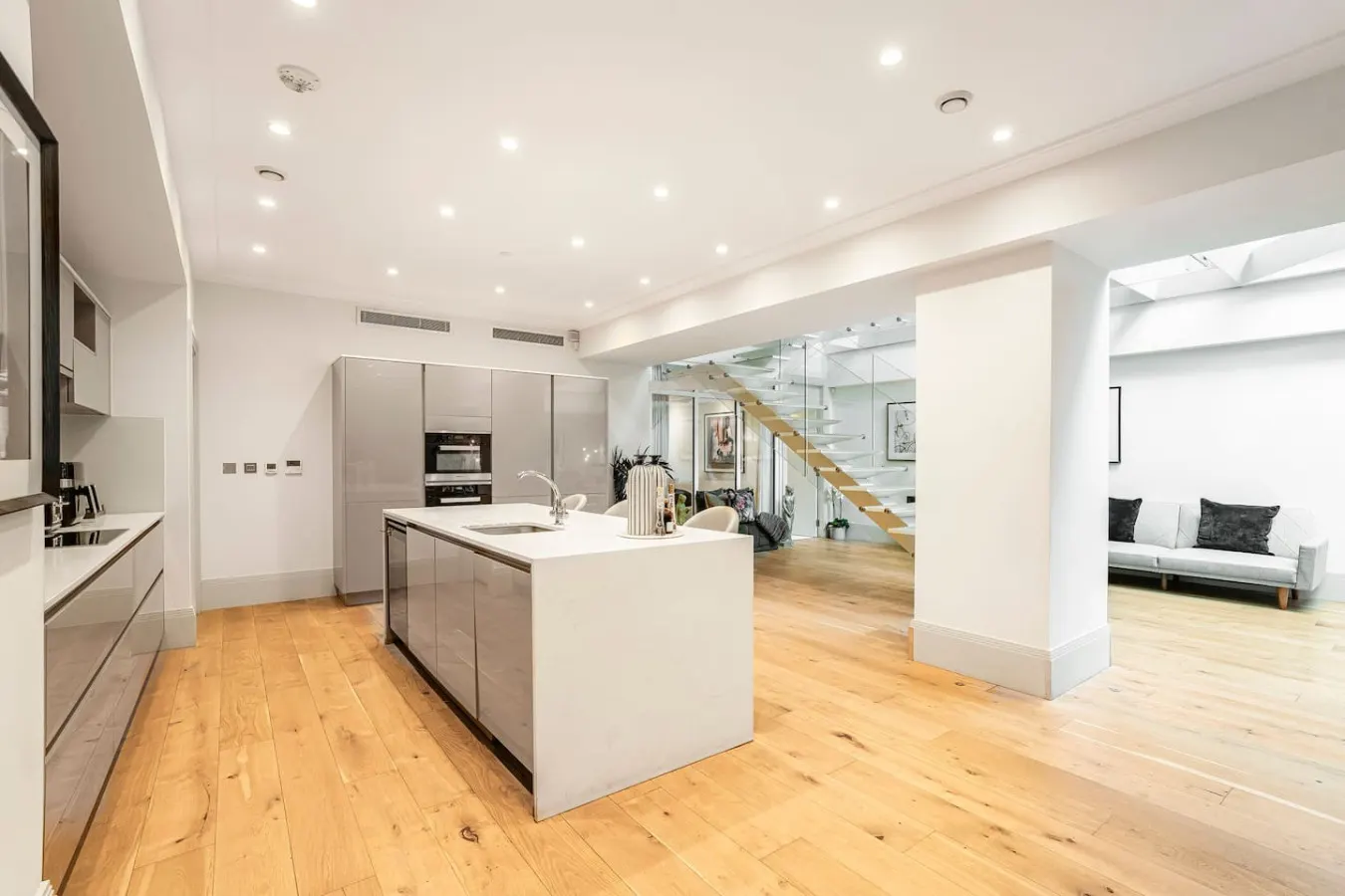 The Mayfair Glasshouse 24hr Concierge Central AC Huge Terrace Overlooking Hyde Park 16