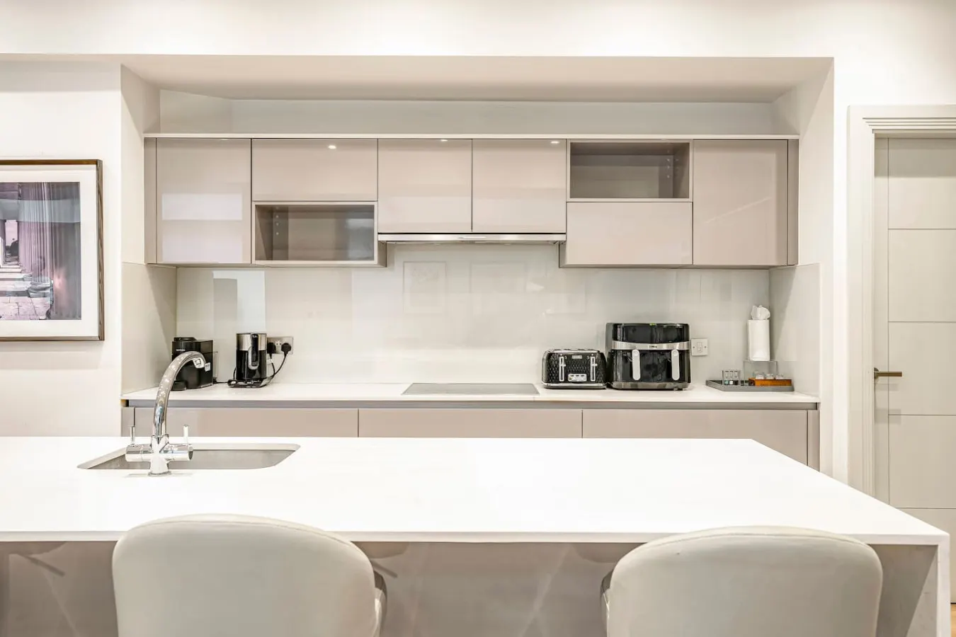 The Mayfair Glasshouse 24hr Concierge Central AC Huge Terrace Overlooking Hyde Park 18