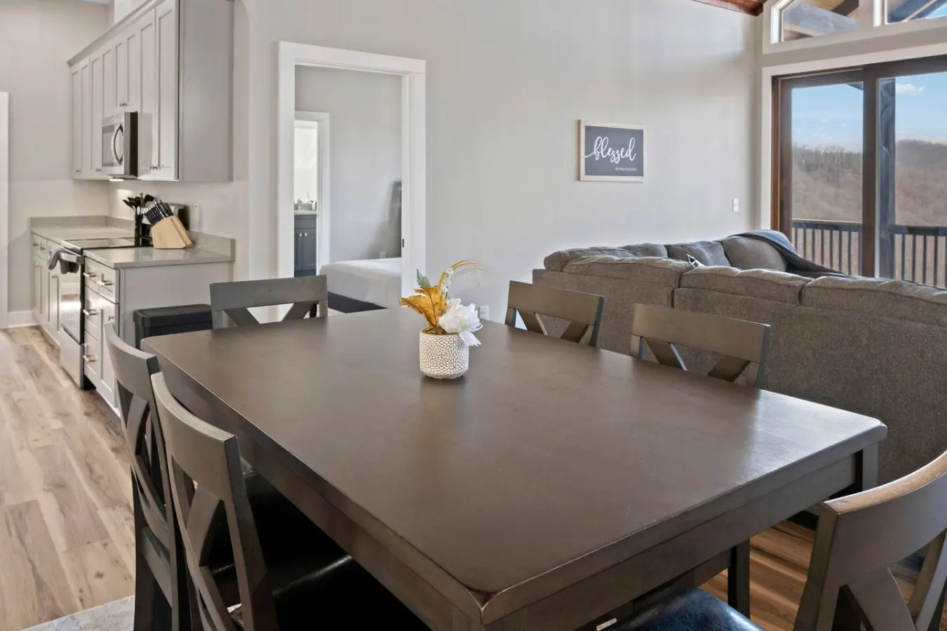 Luxury Condo King w/ Amazing View, Peace & Hikes 16