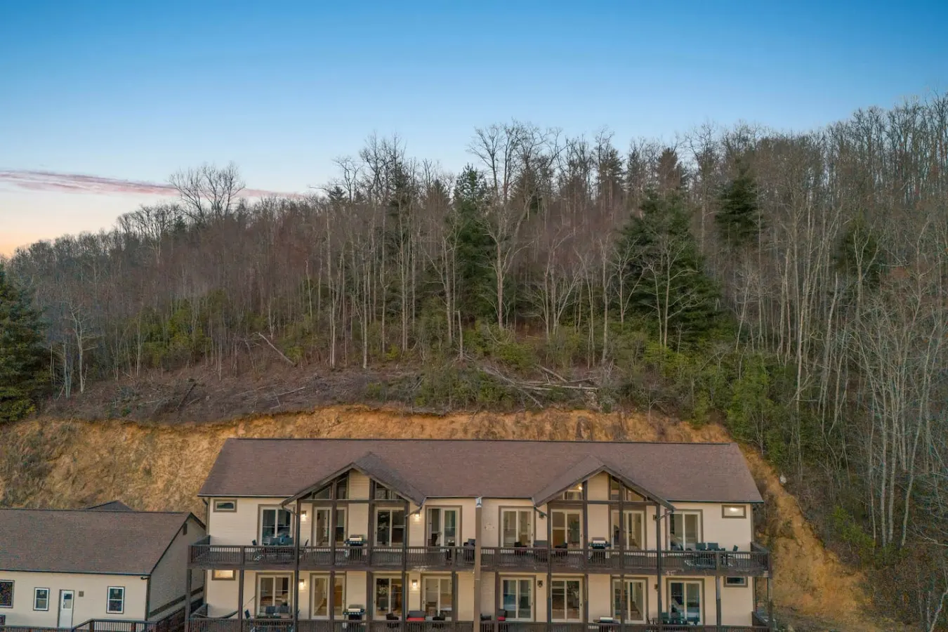 Luxury Condo King w/ Amazing View, Peace & Hikes 20