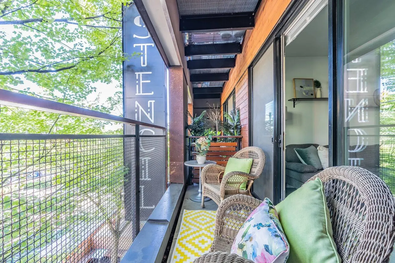 Central District Condo Seattle Queen Bed Rooftop 2