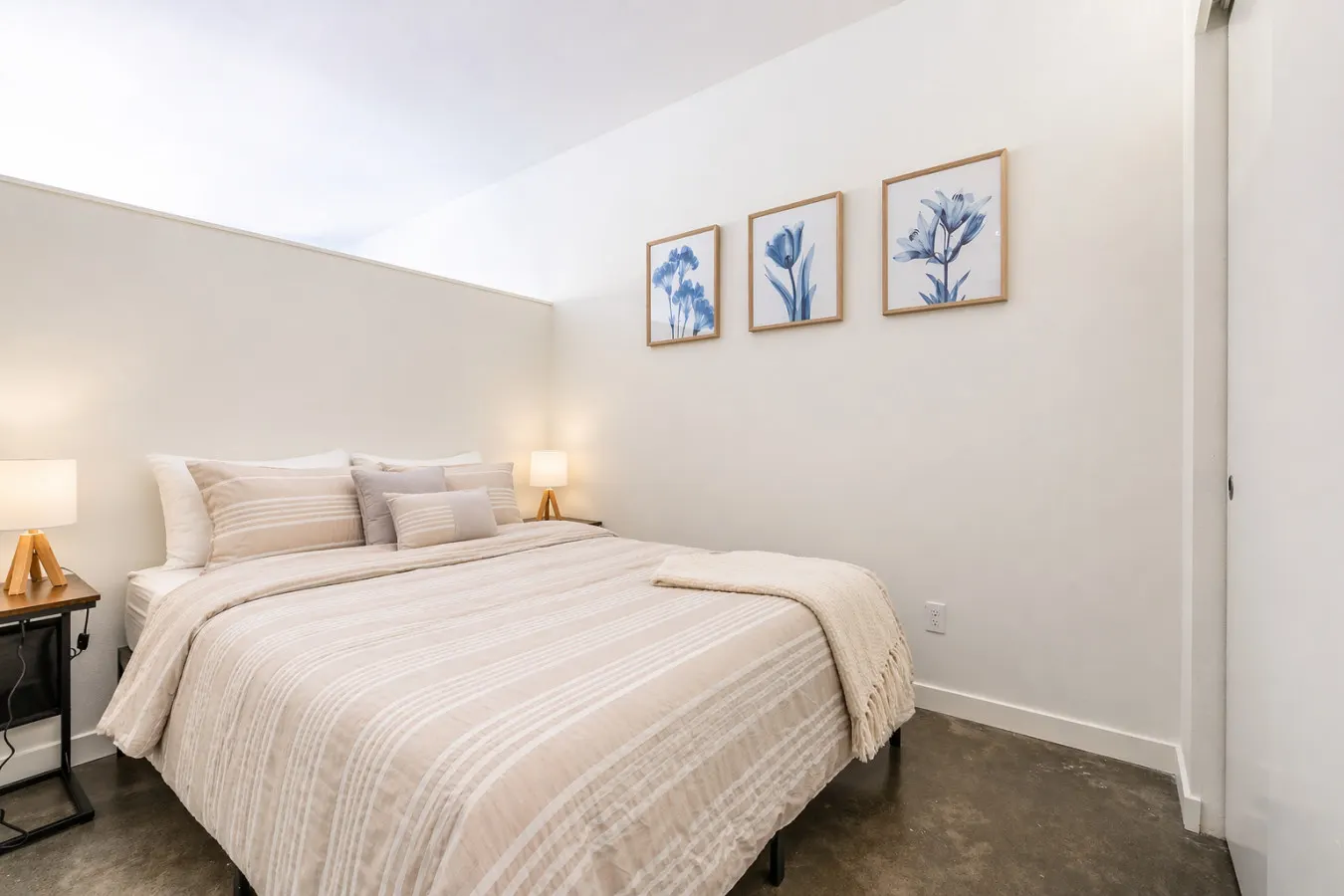 Central District Condo Seattle Queen Bed Rooftop 6