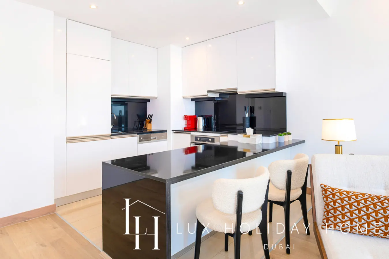LUX The JW Marina Suite 2 9