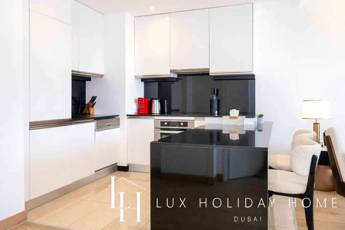 LUX The JW Marina Suite 2 19