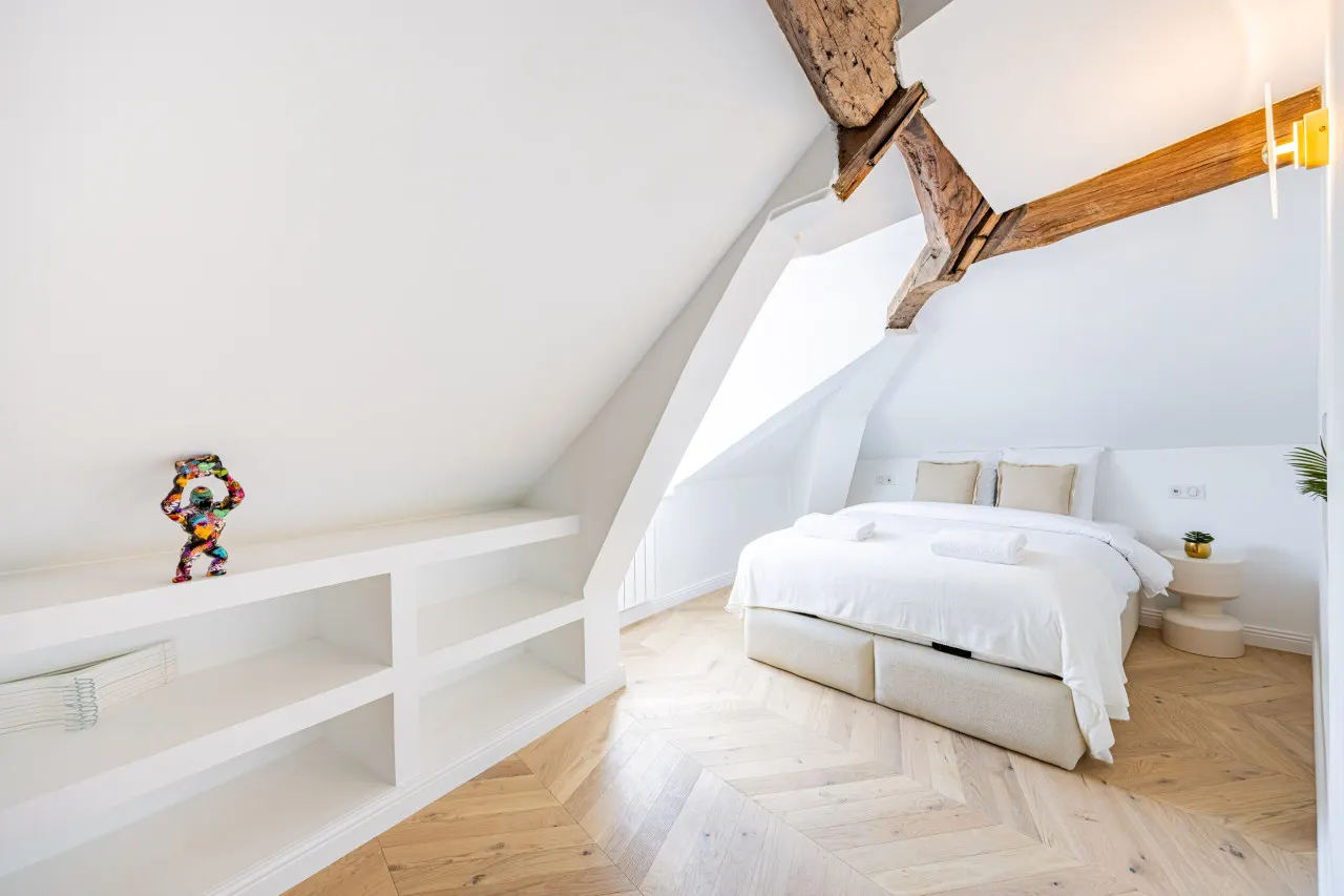3 bedrooms Sacrée cœur Place du Tertre Montmartre 14