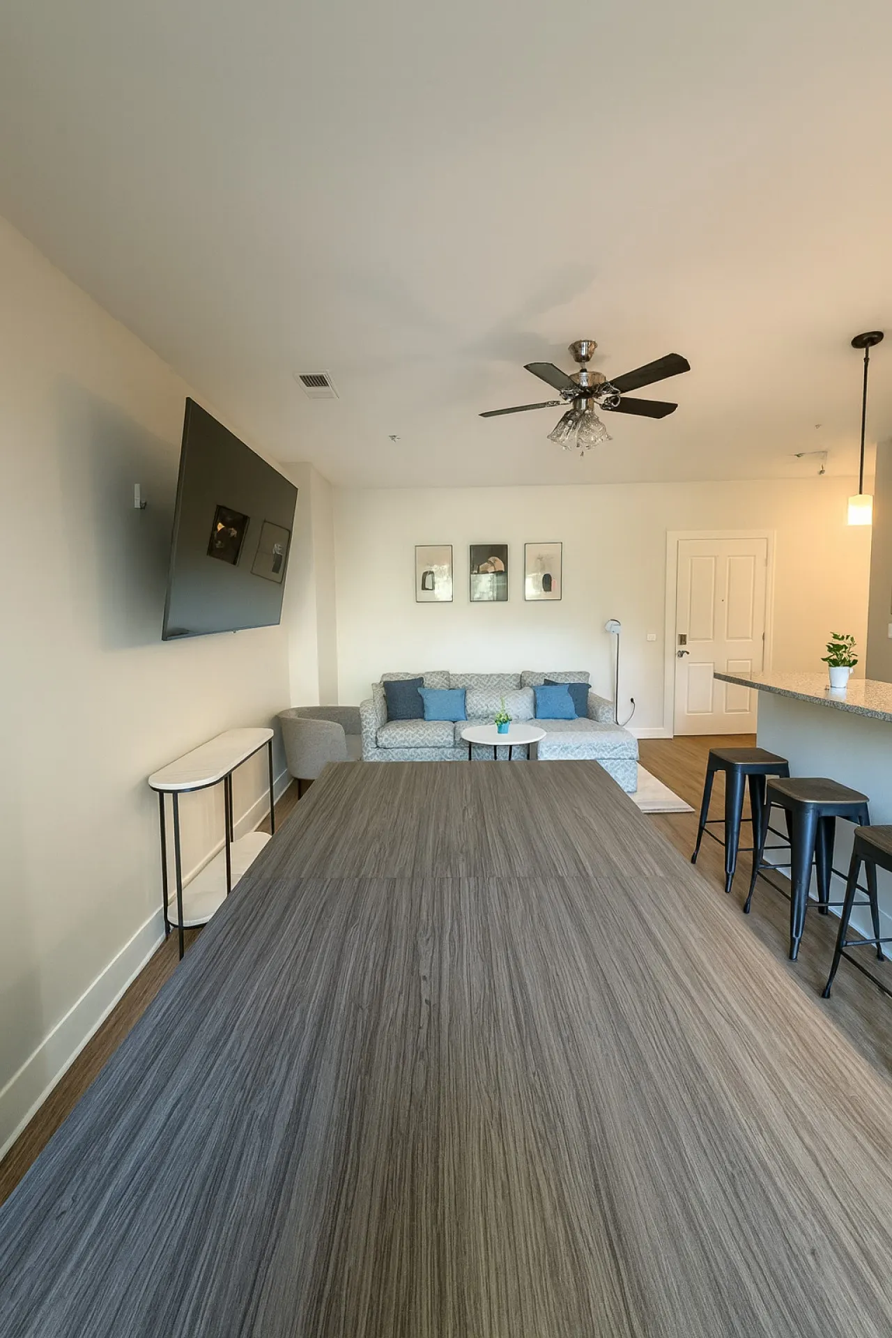 Family & Group Retreat3QueensBeds + Pool Table 7B 12