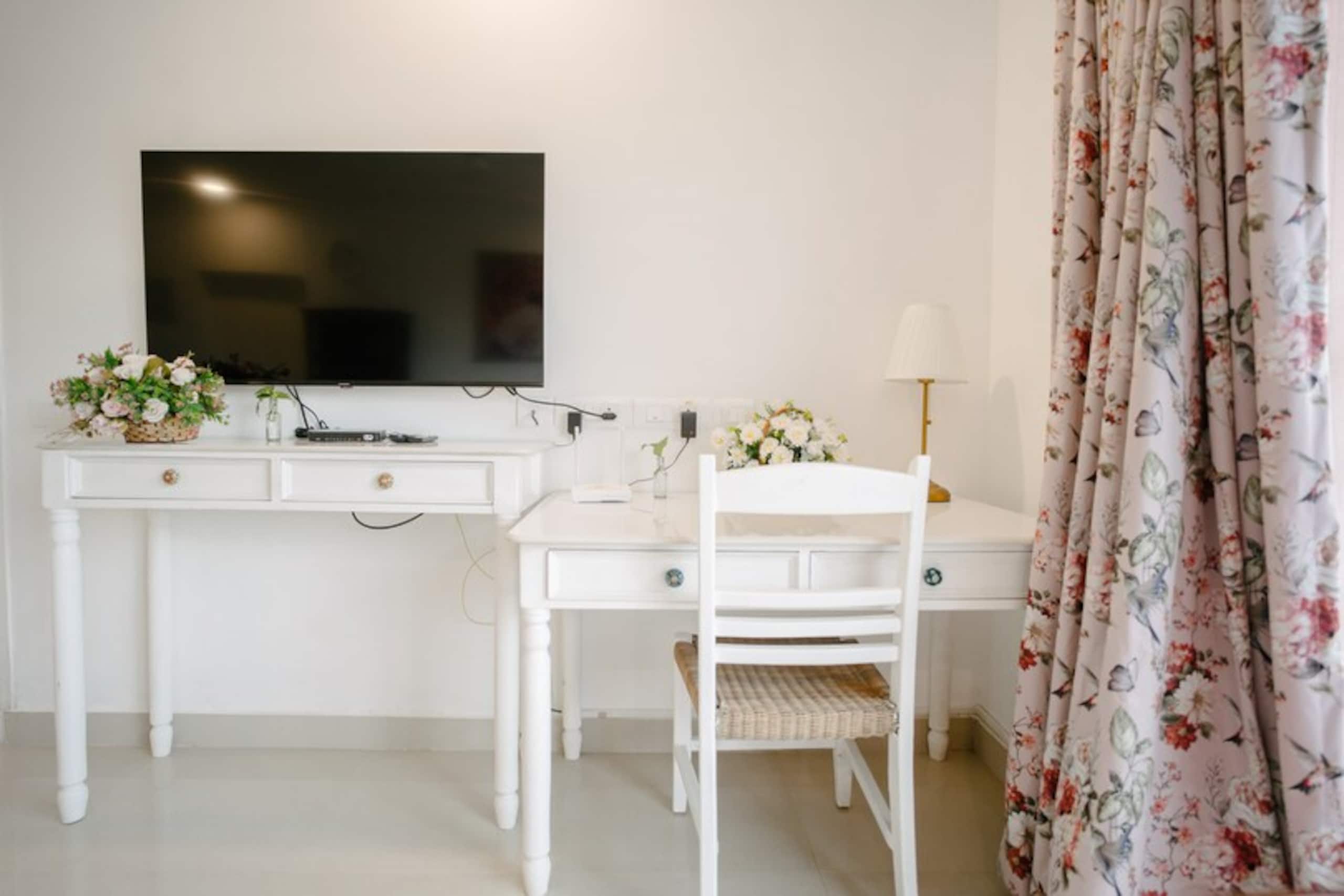 Tequilla Sunset White Sea View 02BHK Palolem Hills 11