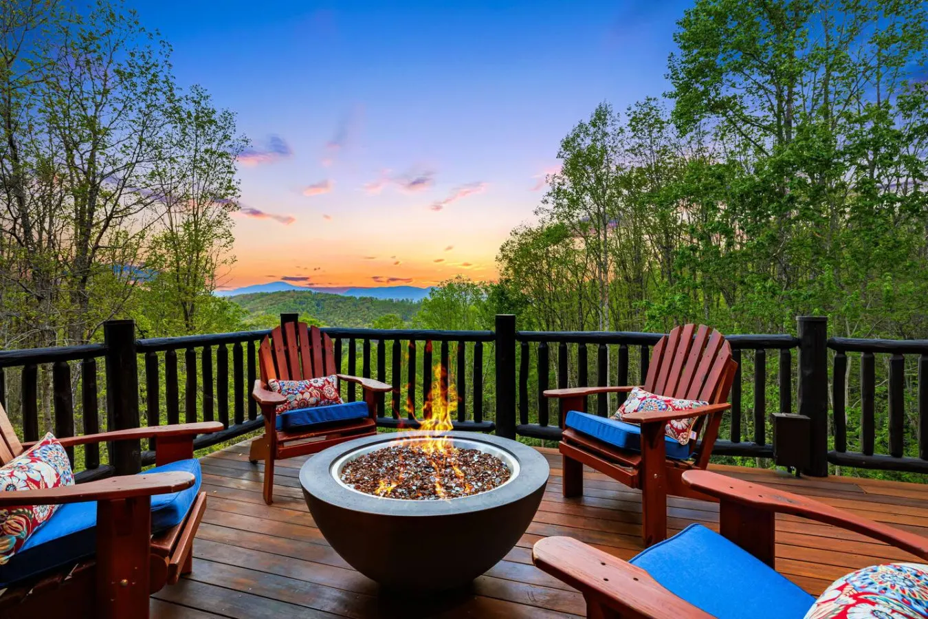 Luxury Mtn Cabin Game Room, Sauna & Fire Pit 2