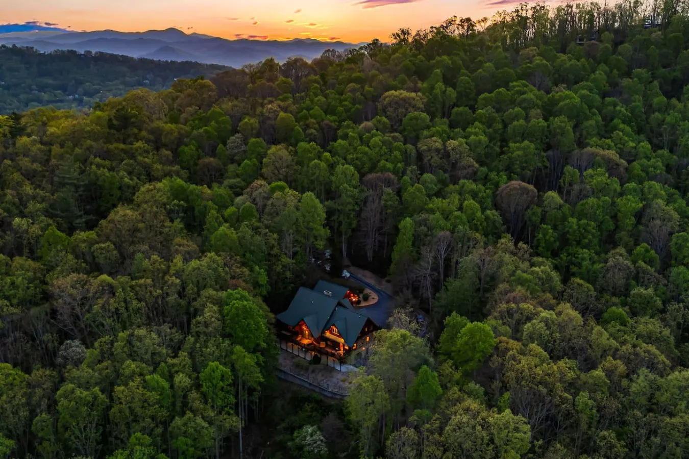 Luxury Mtn Cabin Game Room, Sauna & Fire Pit 5