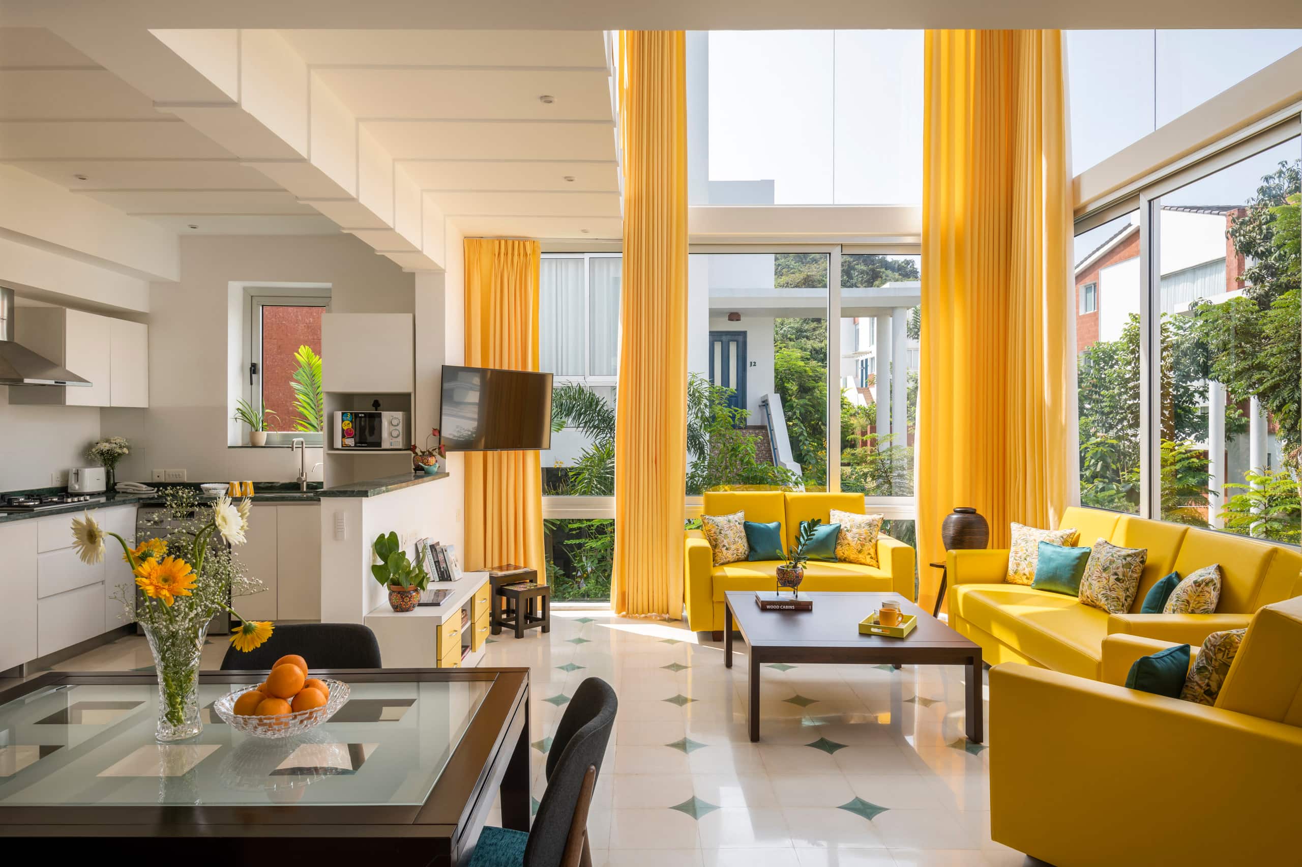 ElTesoro Sunlit 2BHK w/ Spacious Private Terrace 10