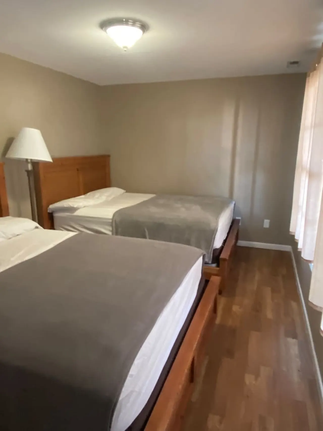 Beach House w/ VIP pkg- Bachelor Parties welcome! 5
