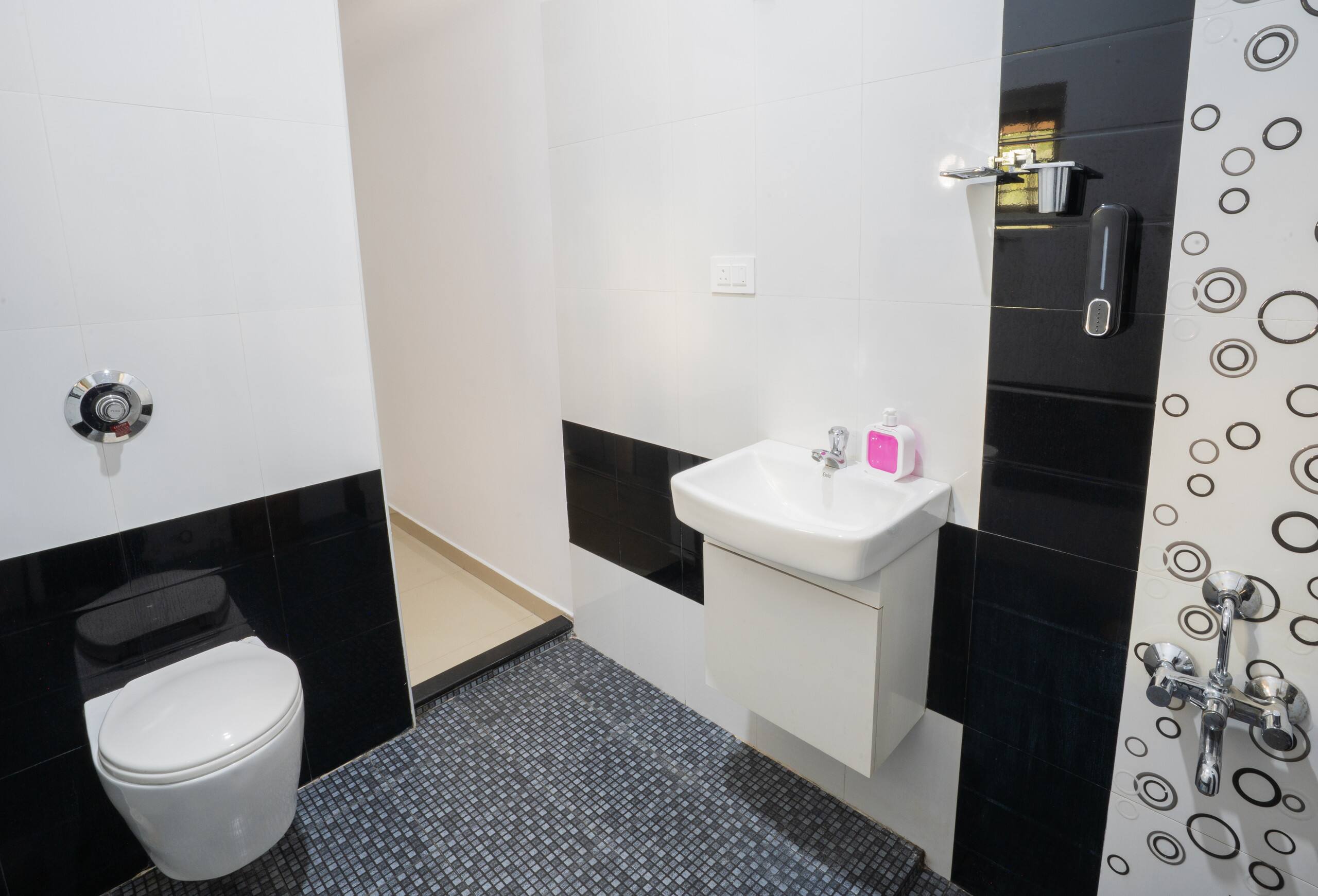 The Bloom Villa by Zenith Villas - Kalamassery 38