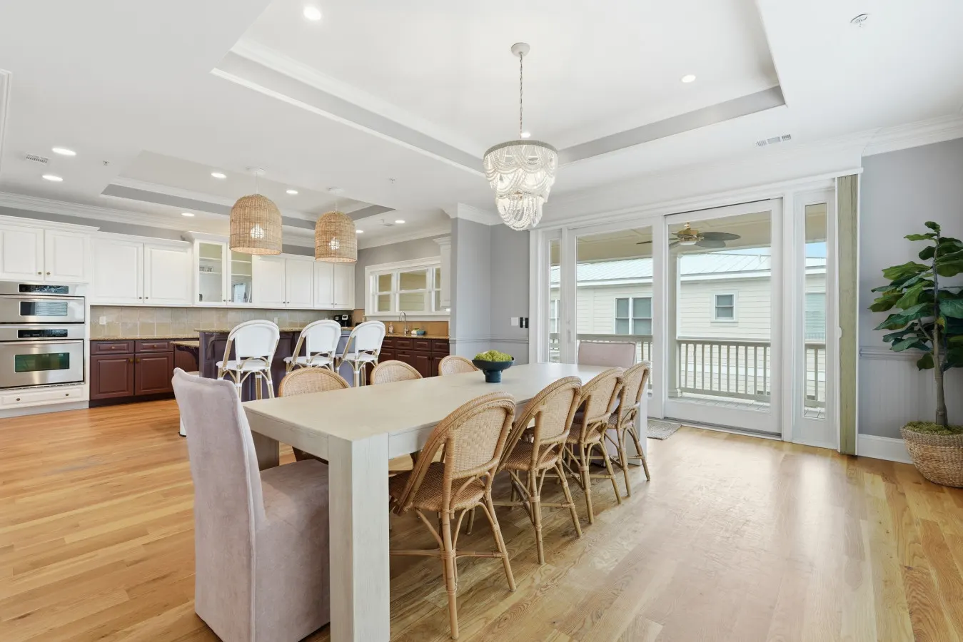 4 Bed 5 Bath Luxury Beach Front Home w/Ocean Views — photo 2