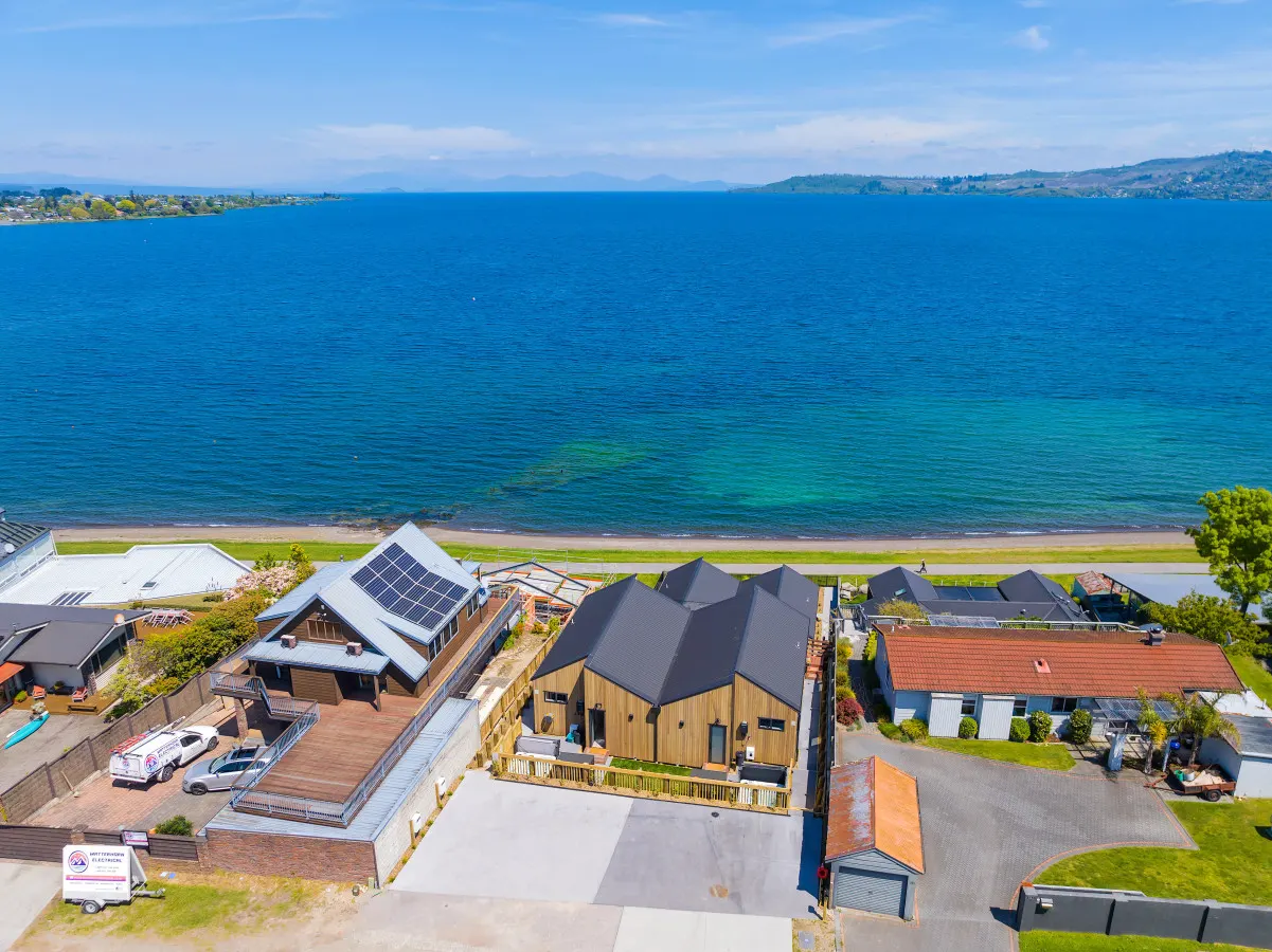 Roam Taupo Upper Terrace Unit 4 - Spa Pool 9