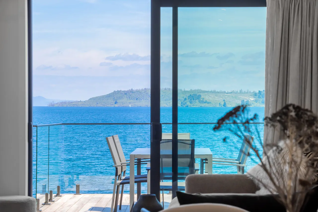 Roam Taupo Upper Terrace Unit 4 - Spa Pool 4
