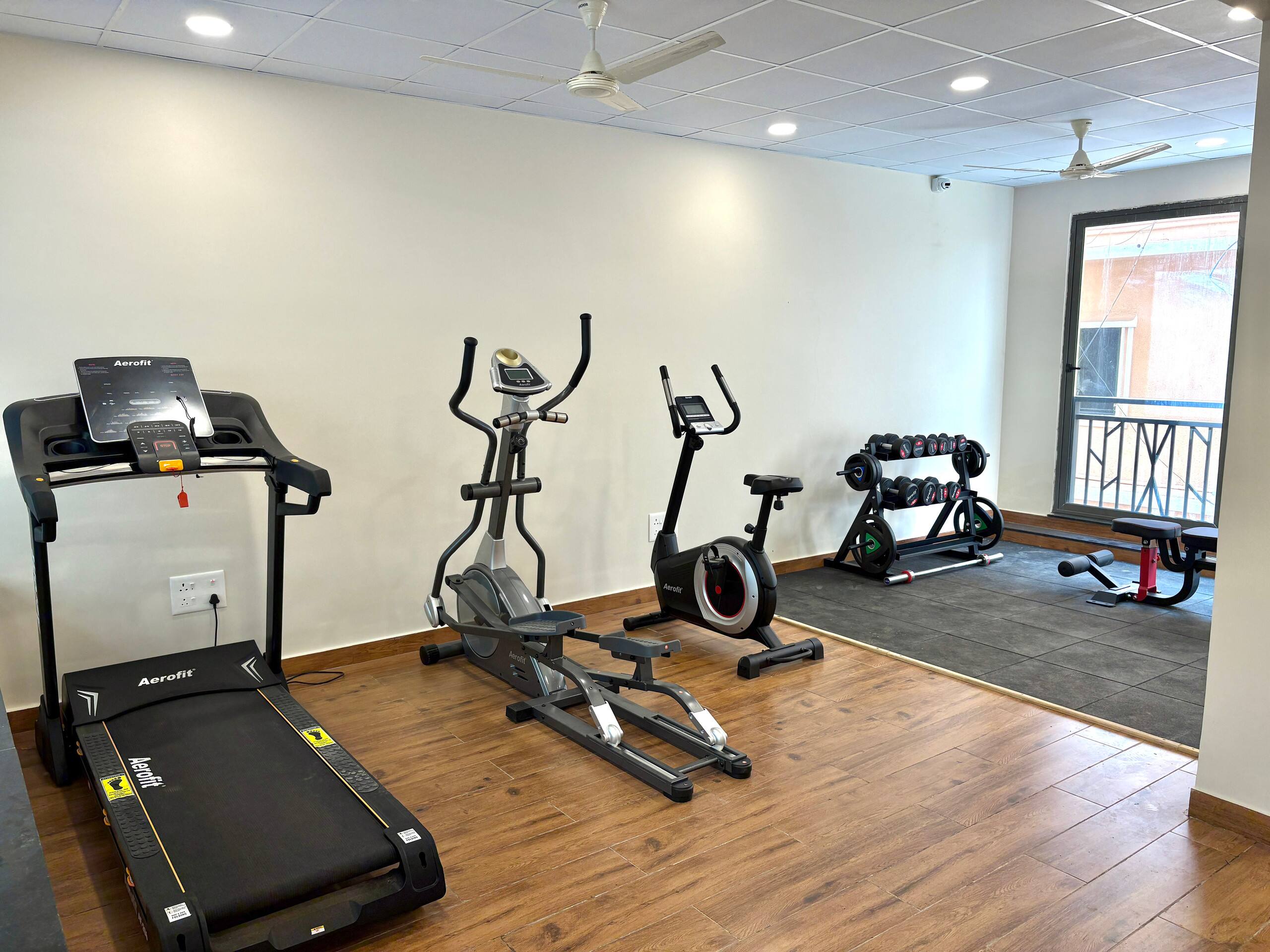 Luxury Duplex 2BHK | Pool, Gym & Prime Candolim T7 23