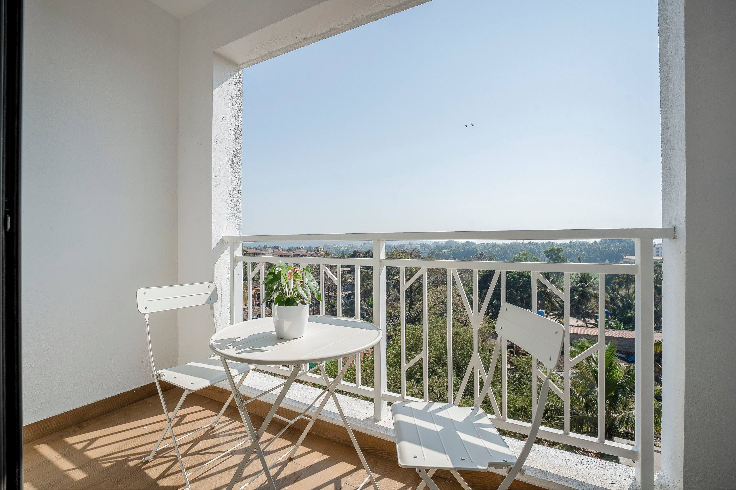 Luxury Duplex 2BHK | Pool, Gym & Prime Candolim T7 12