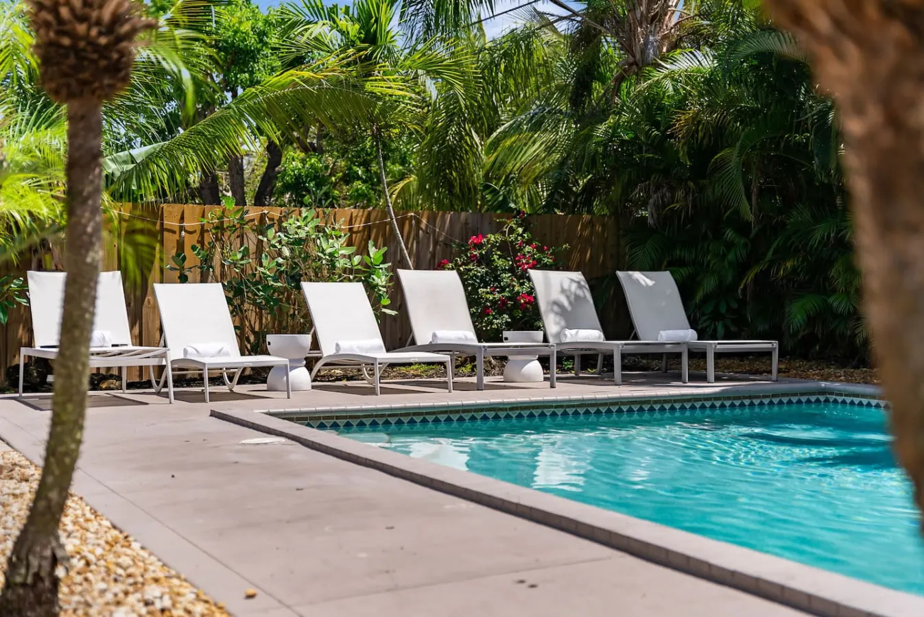 Stunning Tropical Heated Pool House Near The Beach 7