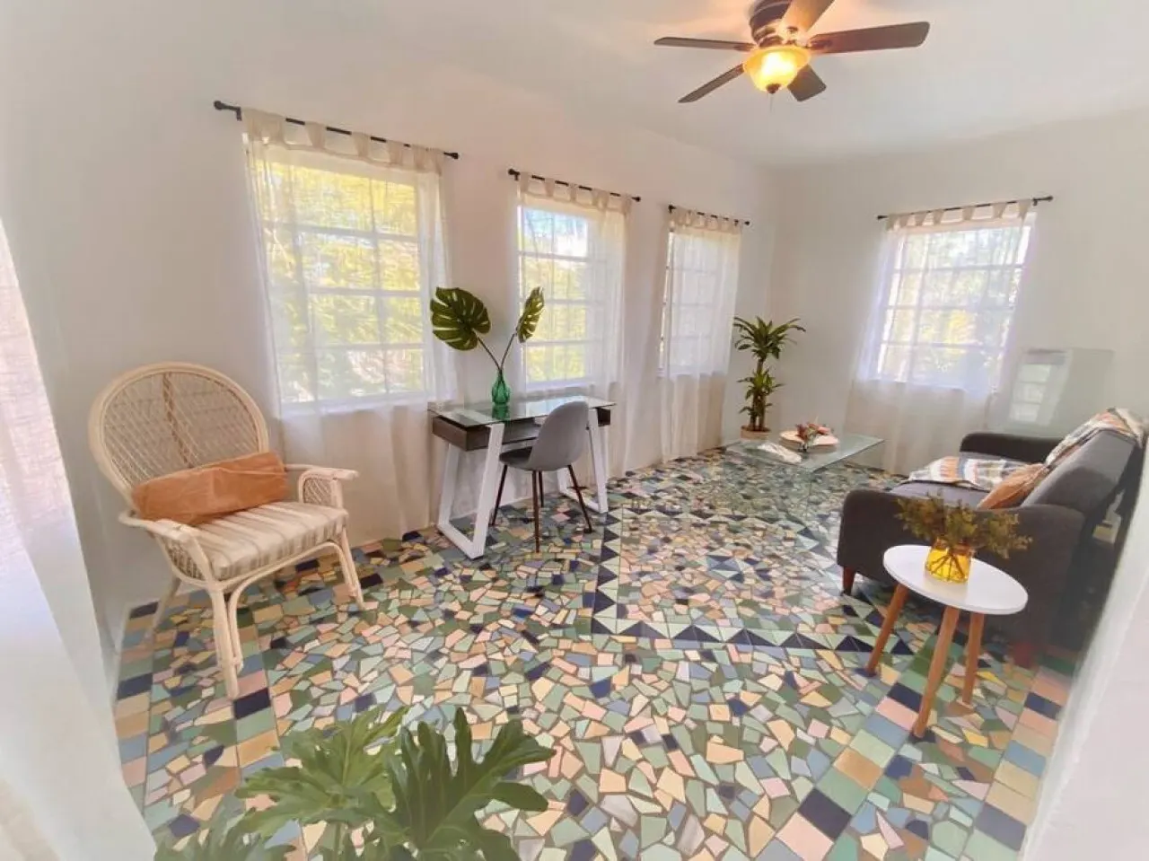 2BR Little Havana Walk to Calle Ocho Parking 13