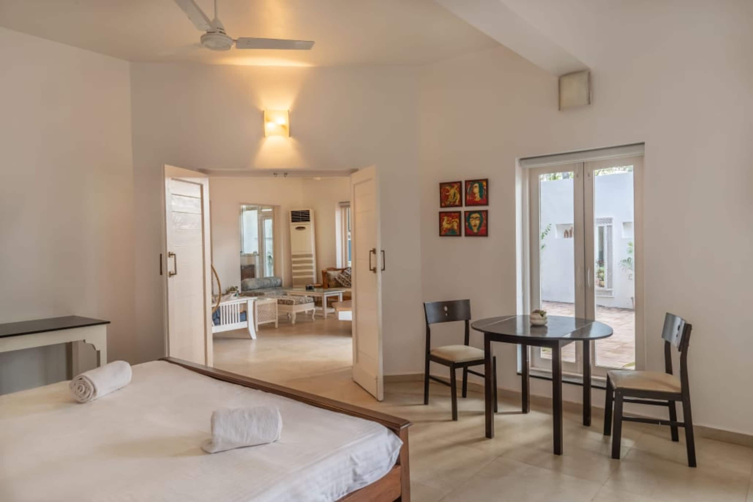 4 Bedroom Beachfront Villa In Morjim 7
