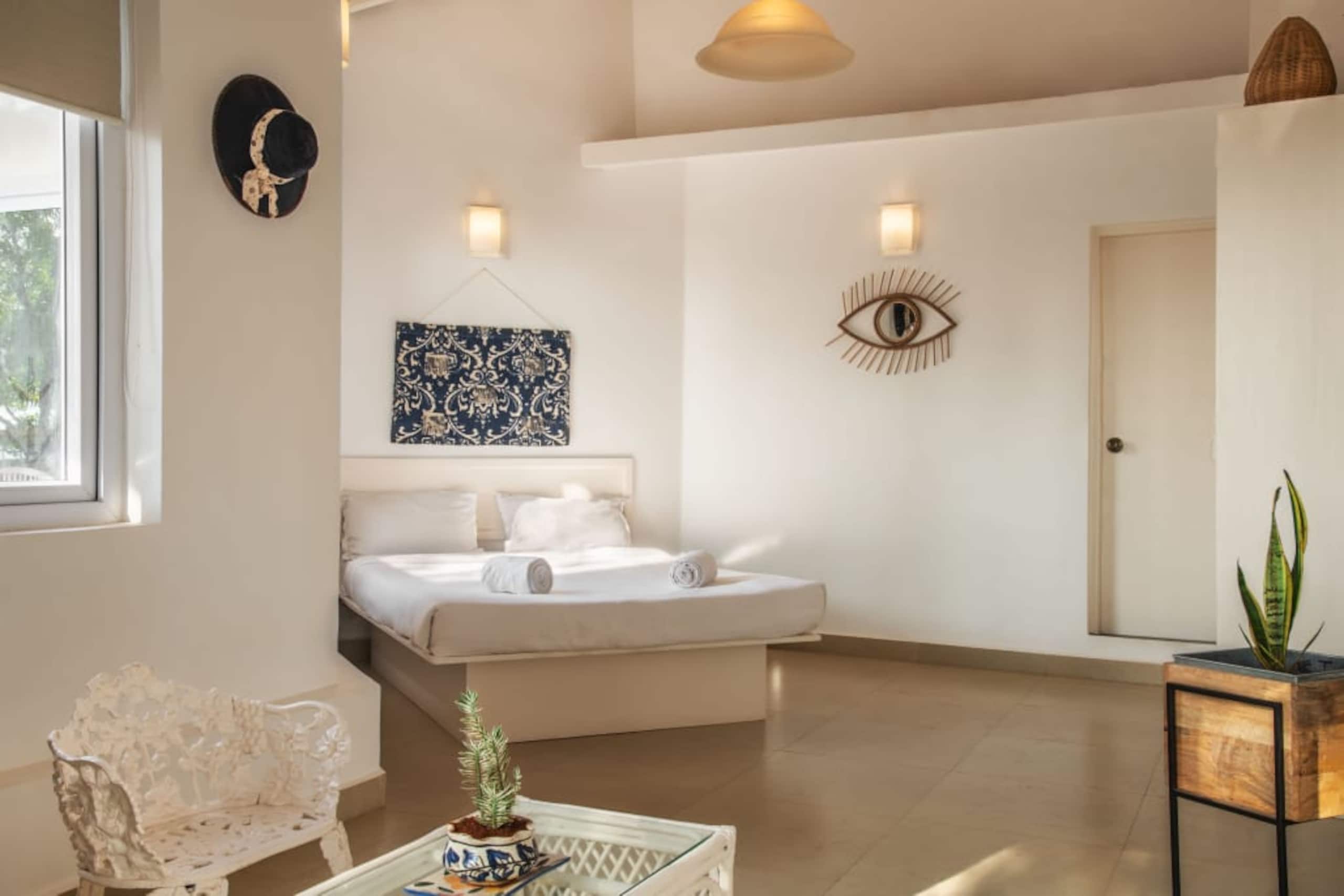 4 Bedroom Beachfront Villa In Morjim 6