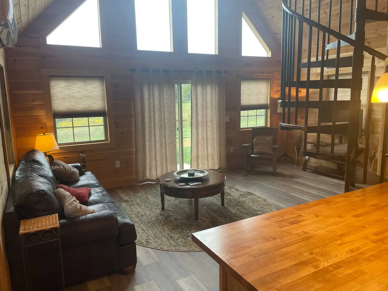 Rustic Elegance, cabin in heart of Jonesborough, TN 10