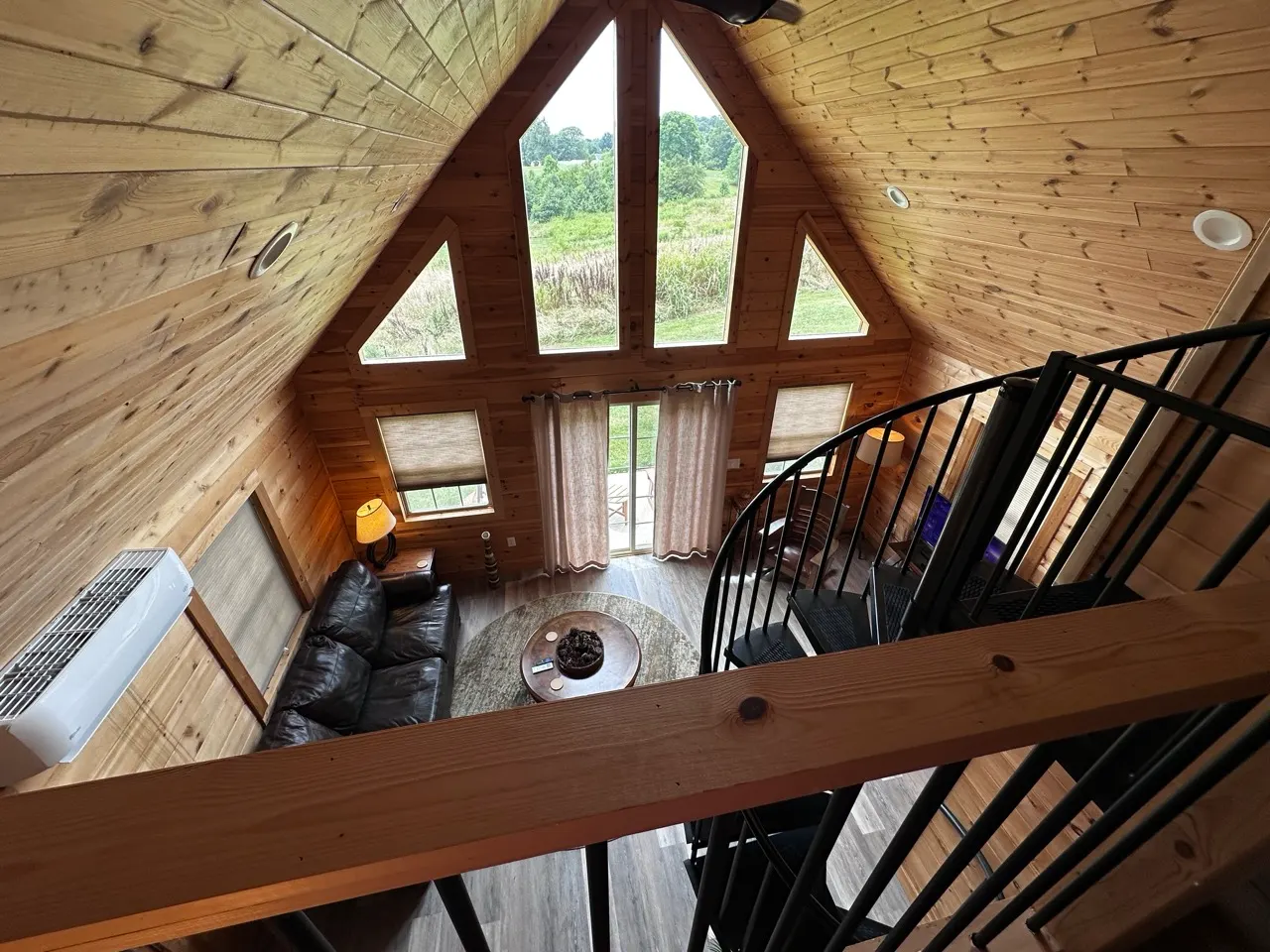 Rustic Elegance, cabin in heart of Jonesborough, TN 5