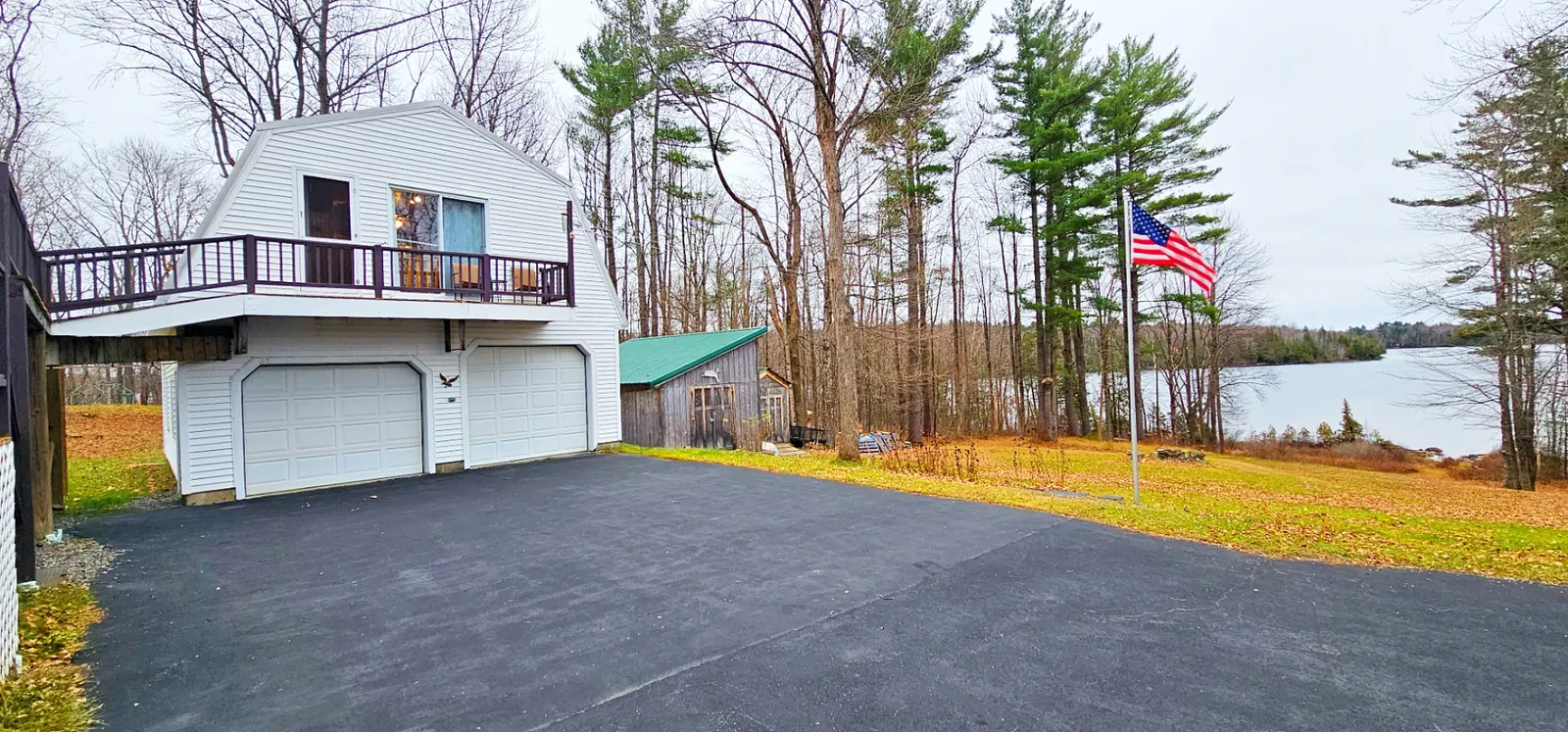 Lakeshore Retreat 9