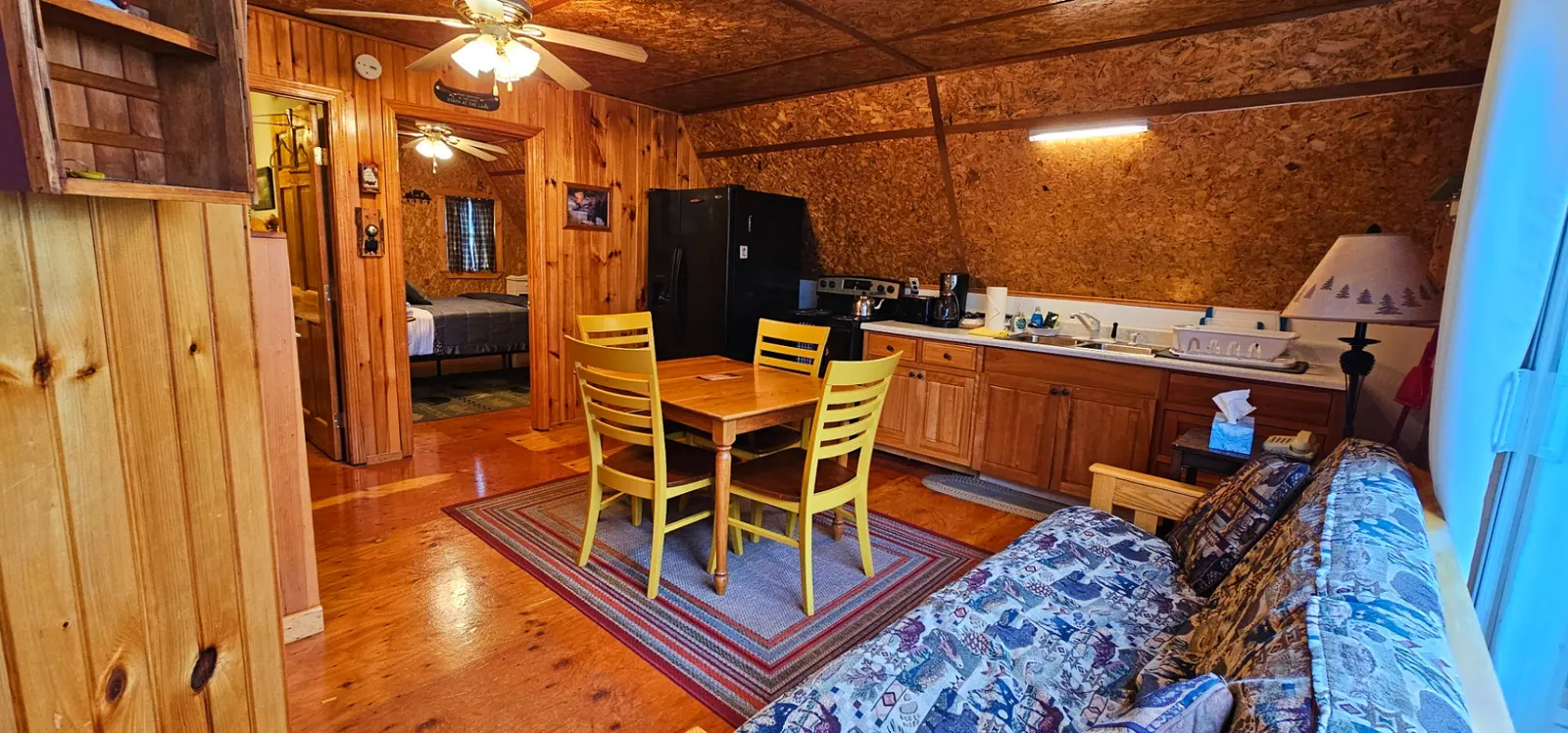Lakeshore Retreat — photo 3