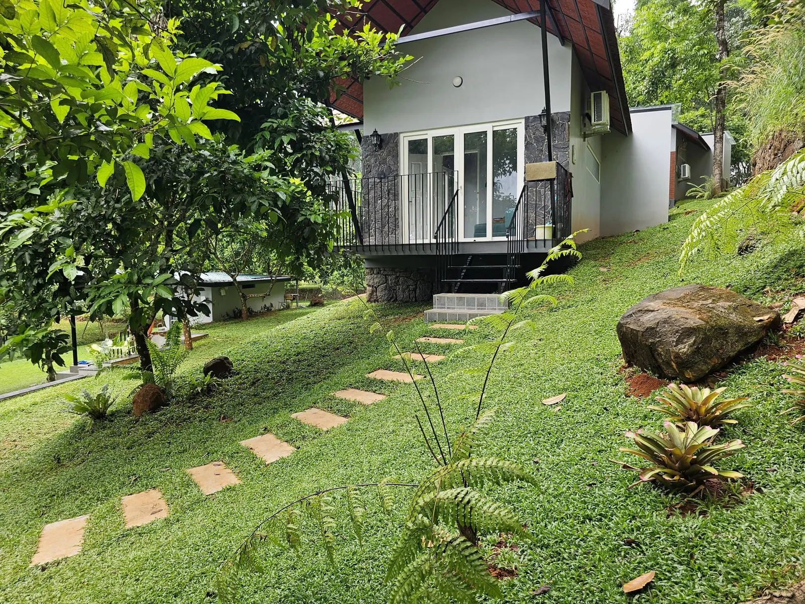 Treely Stays -Luxury Pool Cottages -Farm Stay 2