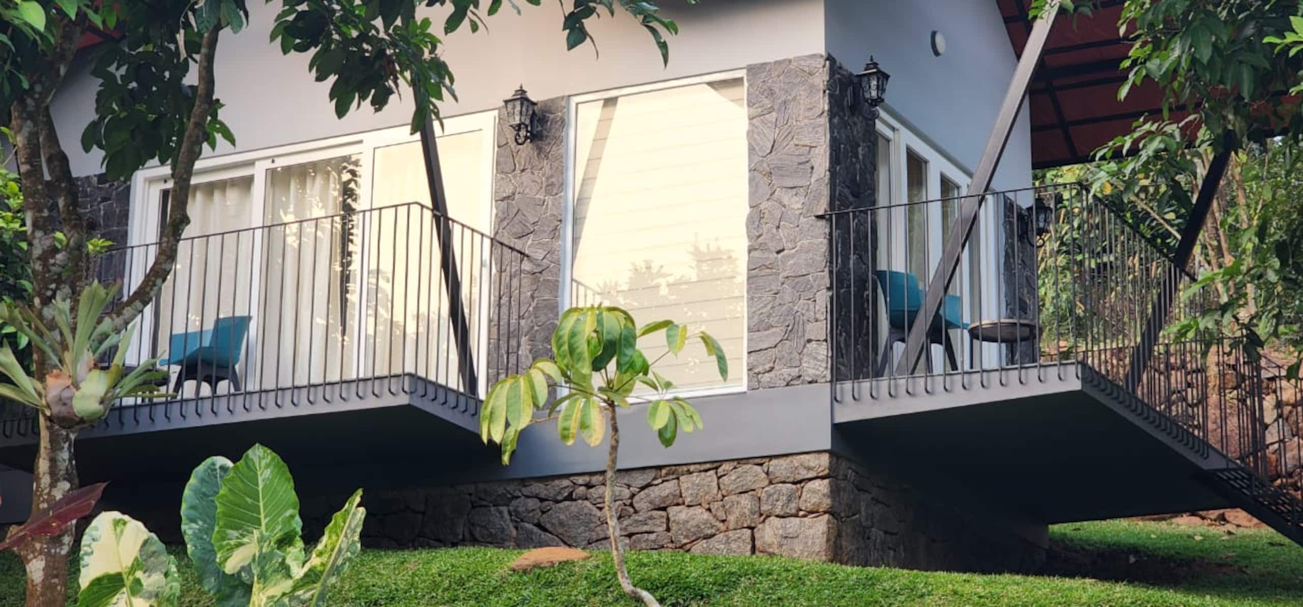 Treely Stays -Luxury Pool Cottages -Farm Stay 23