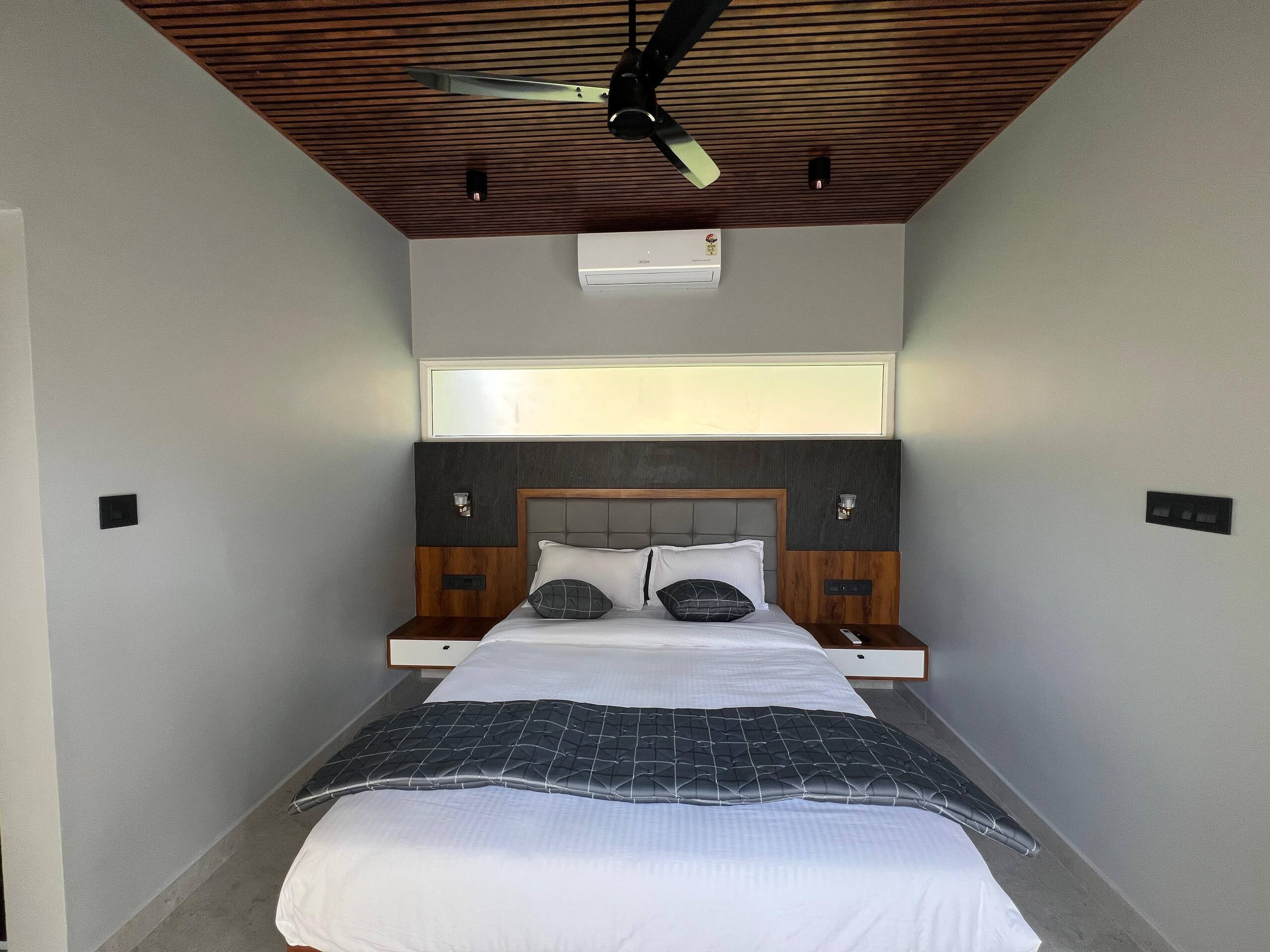 Treely Stays -Luxury Pool Cottages -Farm Stay 15