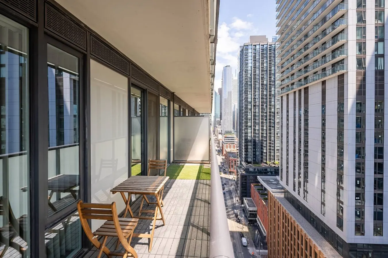 Sleek 1BR Condo Sleeps 4 Walk to Everything 17