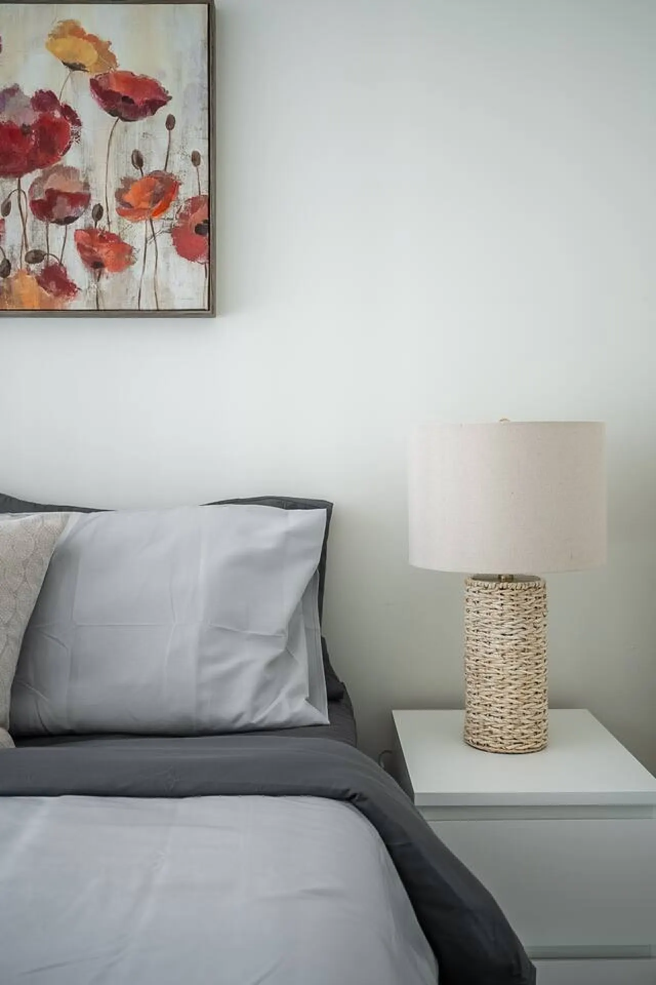Sleek 1BR Condo Sleeps 4 Walk to Everything 19