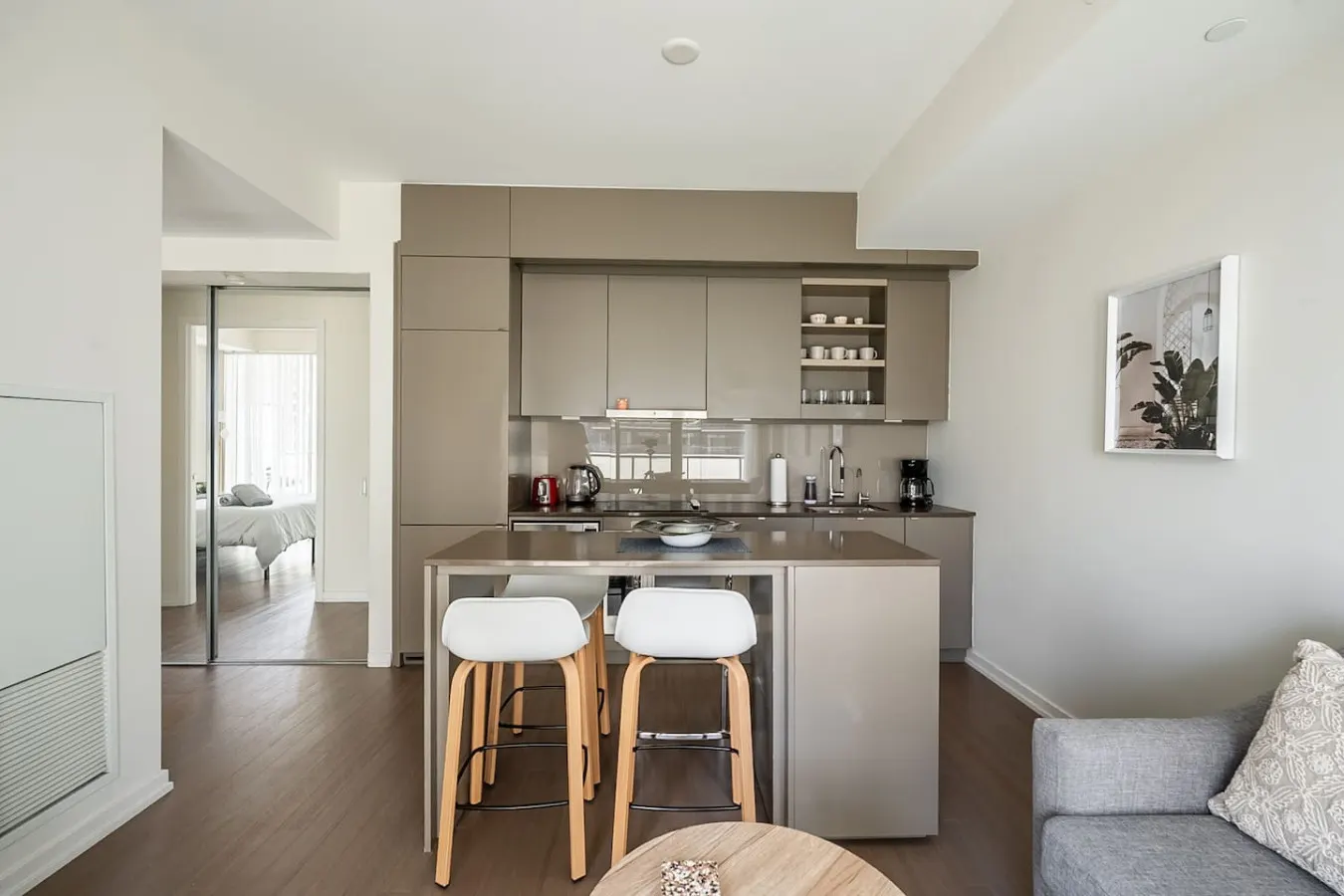 Sleek 1BR Condo Sleeps 4 Walk to Everything 3
