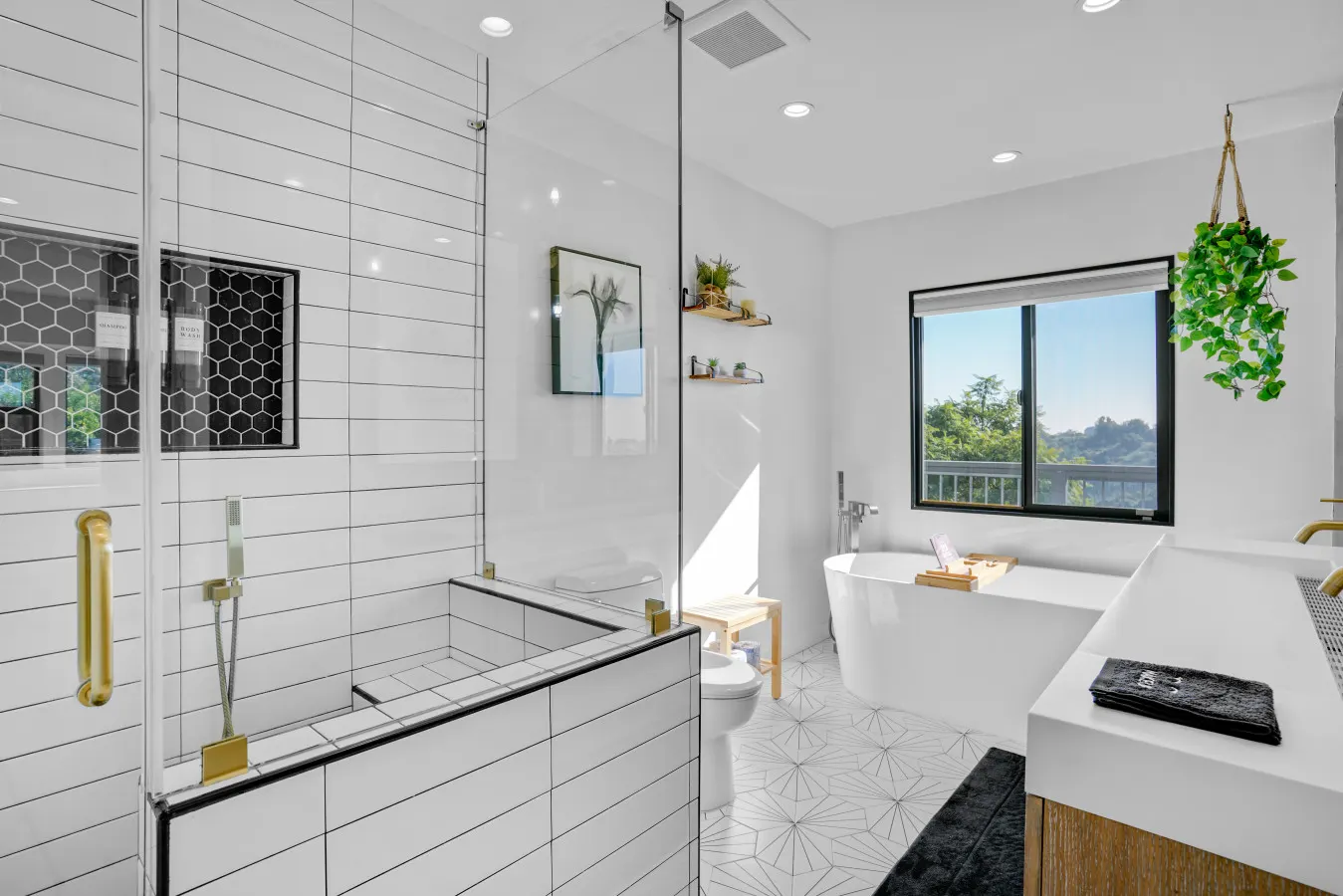 The Hilltop: Los Angeles, CA 17