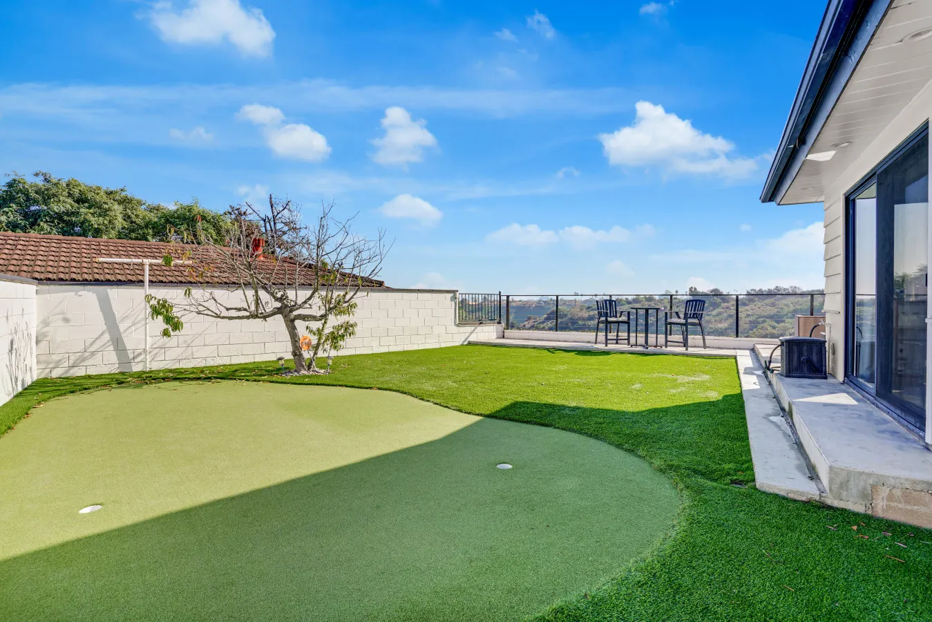The Hilltop: Los Angeles, CA 20