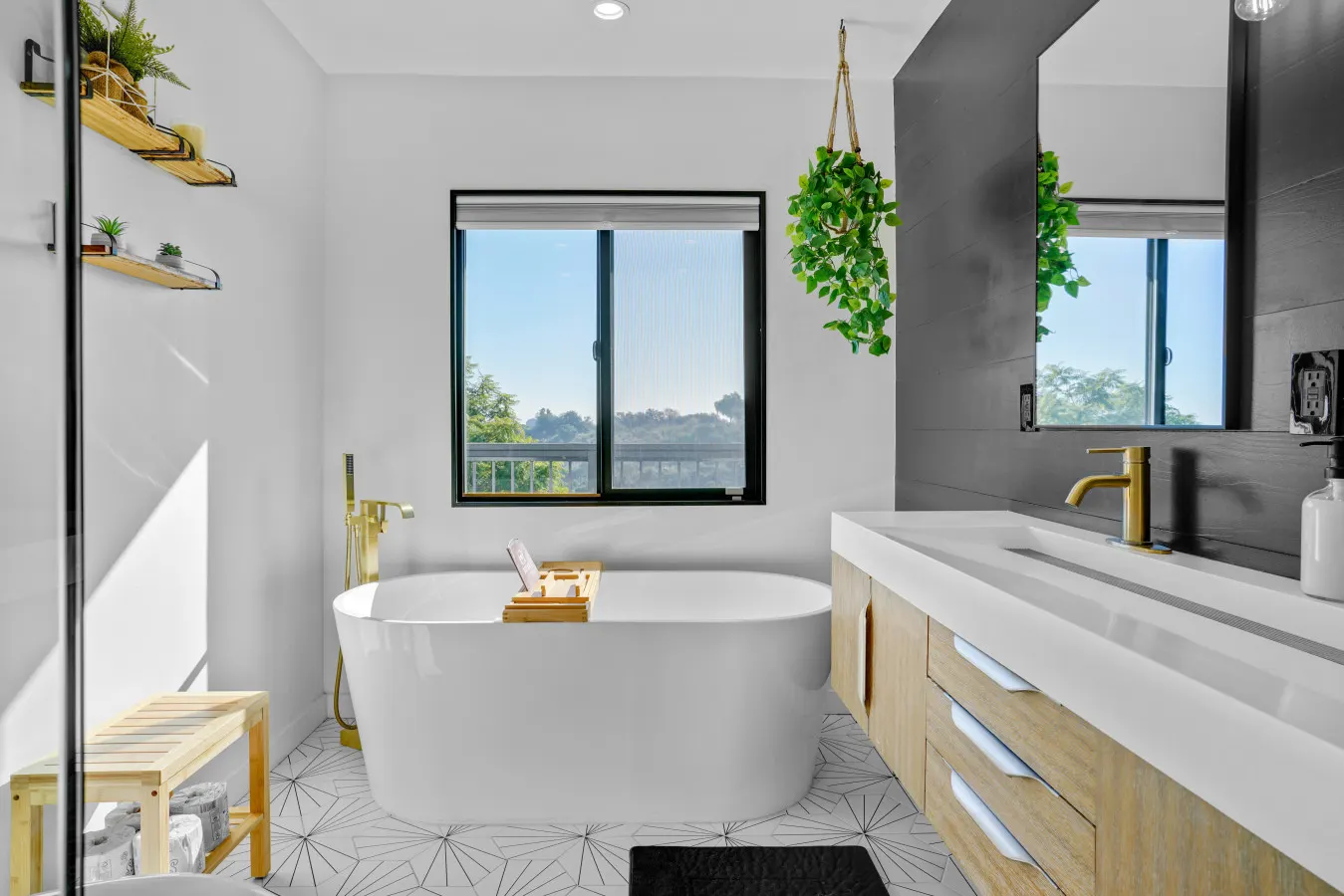 The Hilltop: Los Angeles, CA 3