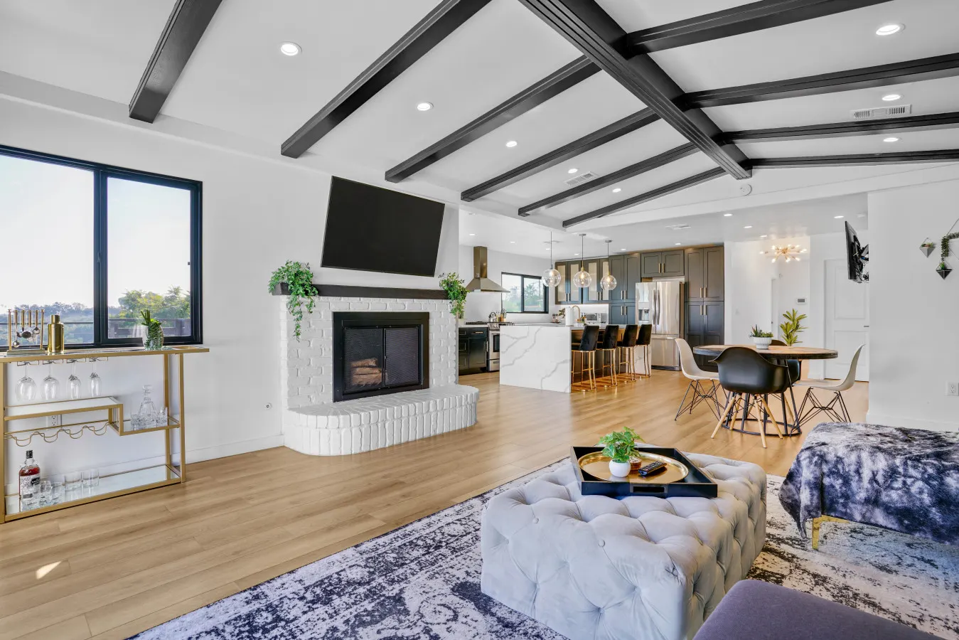 The Hilltop: Los Angeles, CA 7