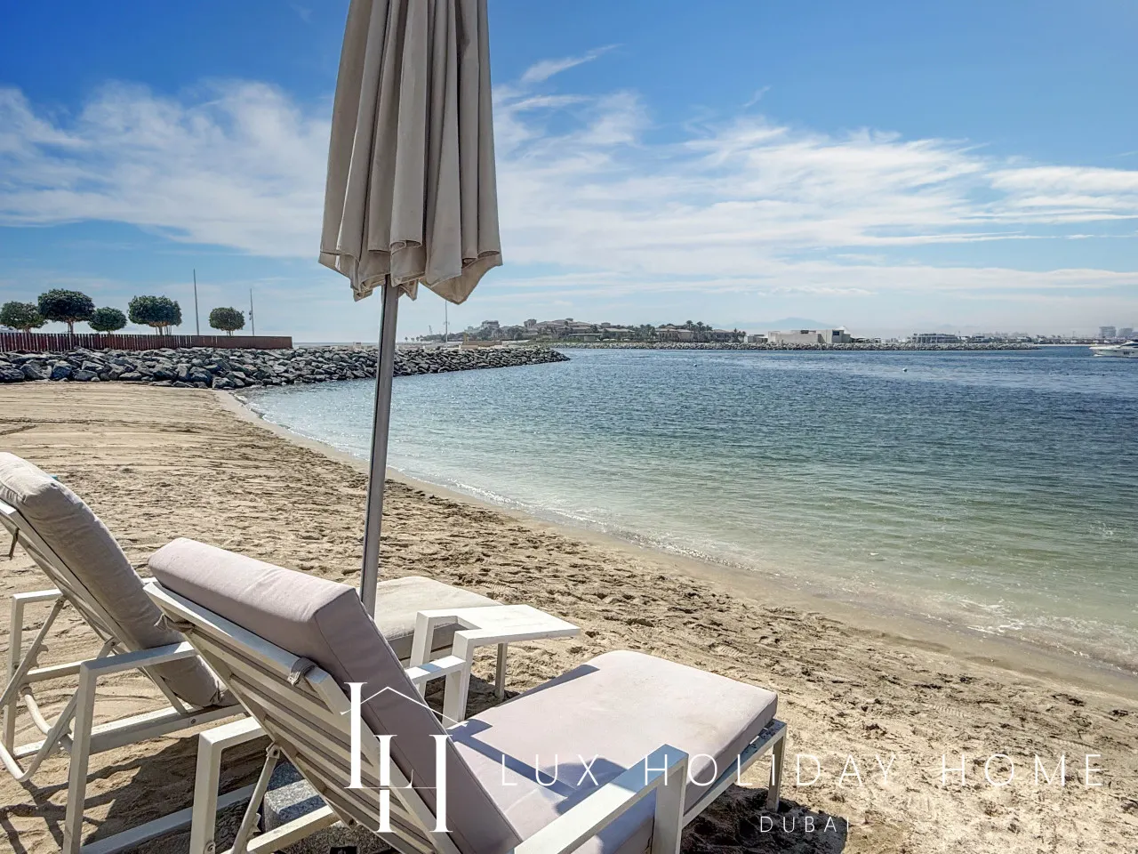 LUX The Atlantis View Luxury Beach Suite 2 6