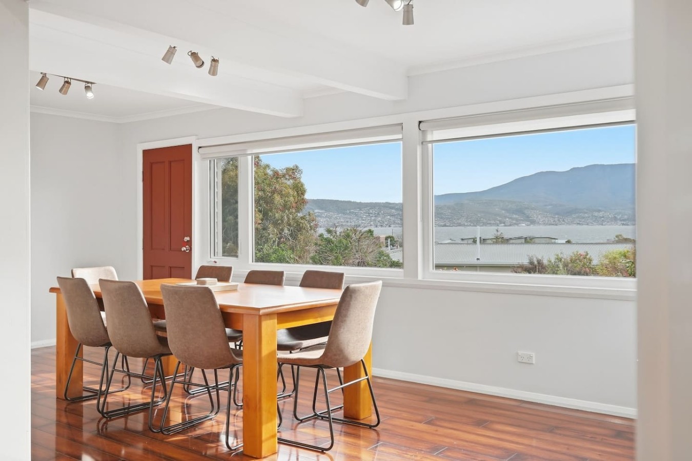 River & Mountain View Retreat | Sleeps 8 — photo 2